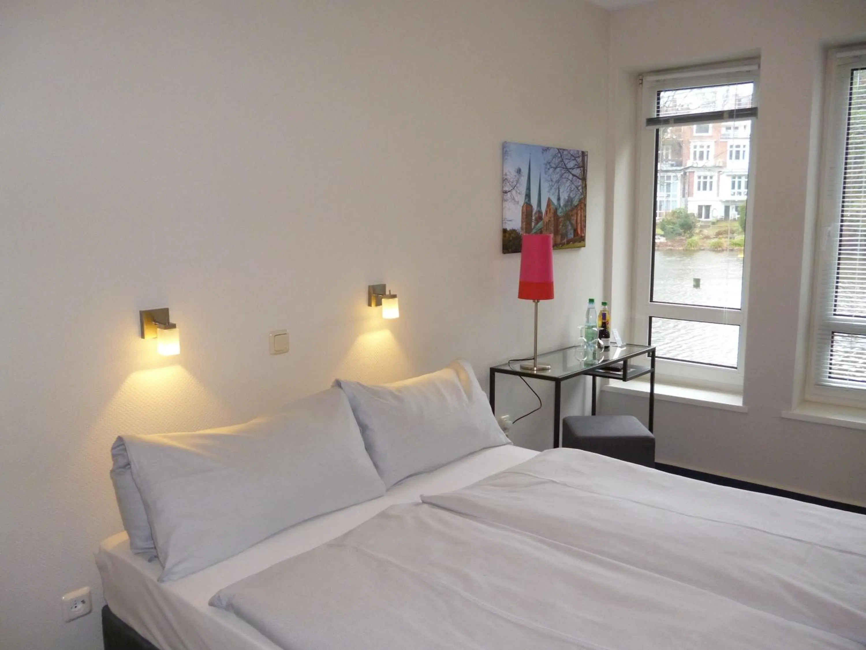 Photo of the whole room, Bed in Hotel Am Mühlenteich