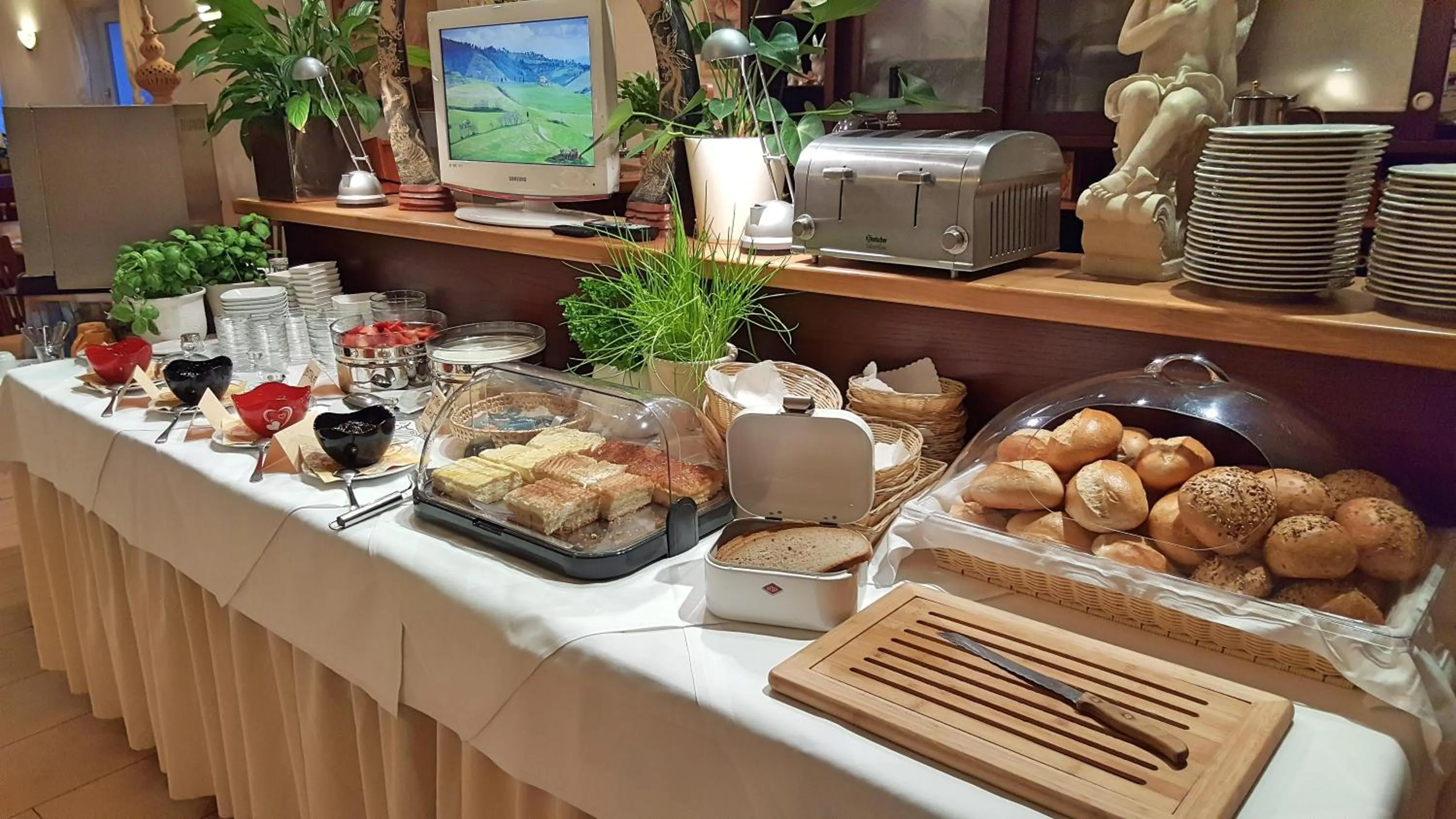 Buffet breakfast in Landgasthaus Bonn