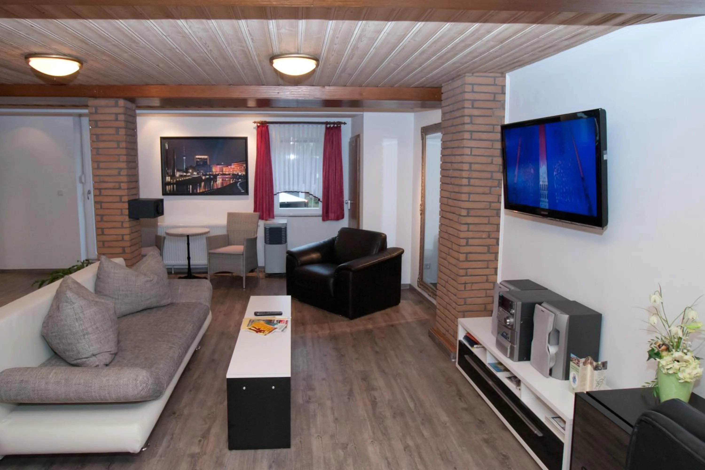 Photo of the whole room in Landgasthaus Bonn