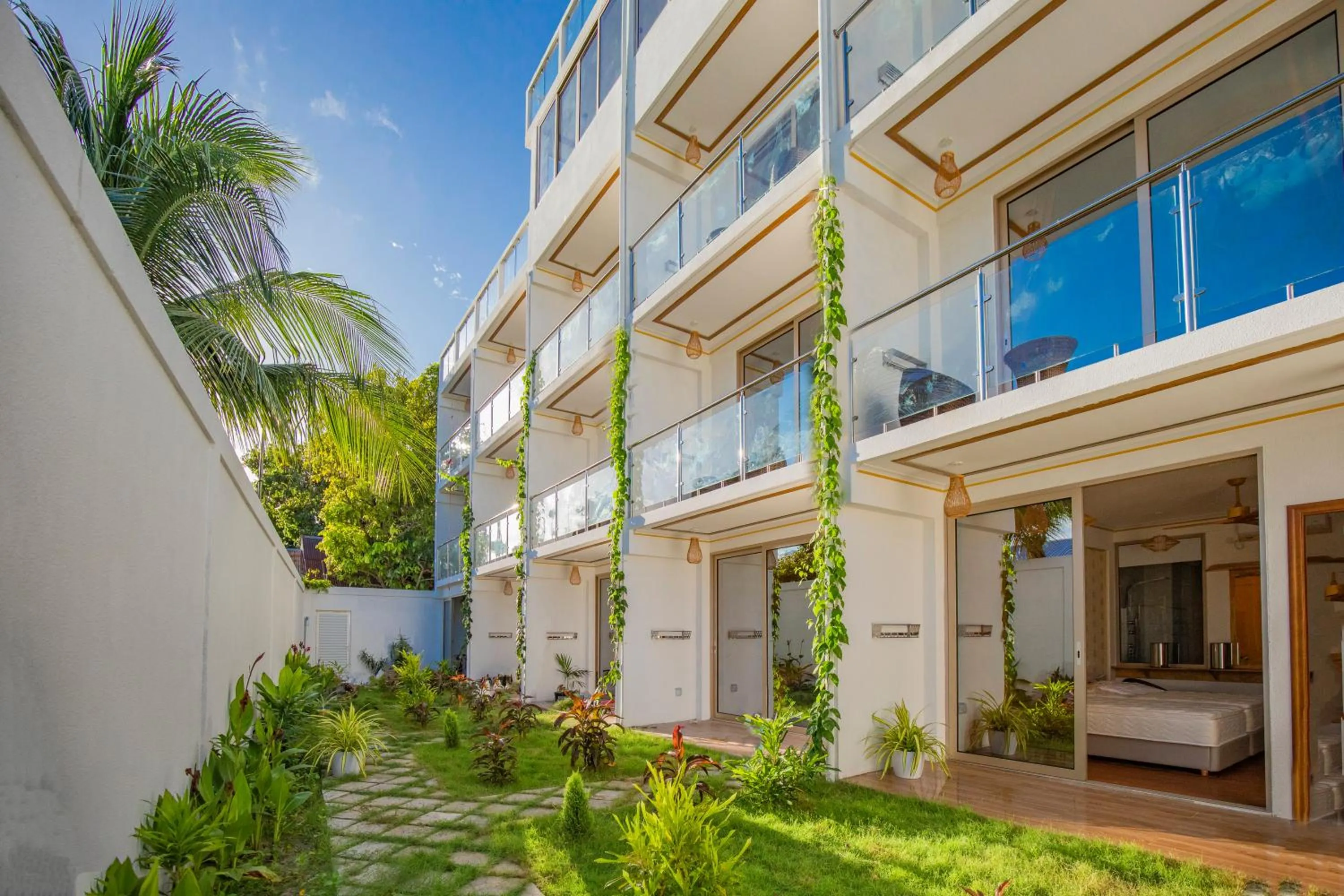 Property building in Jeym Lodge