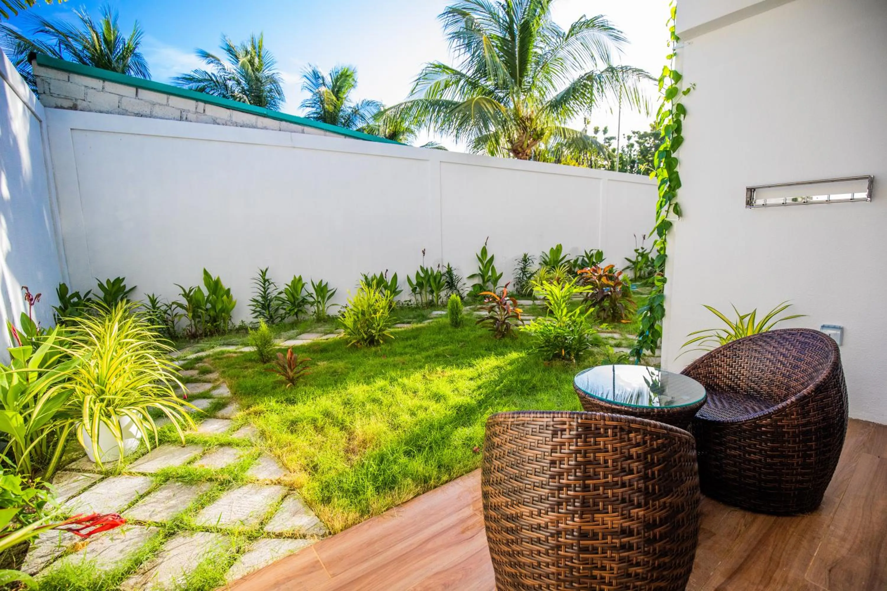 Garden view in Jeym Lodge
