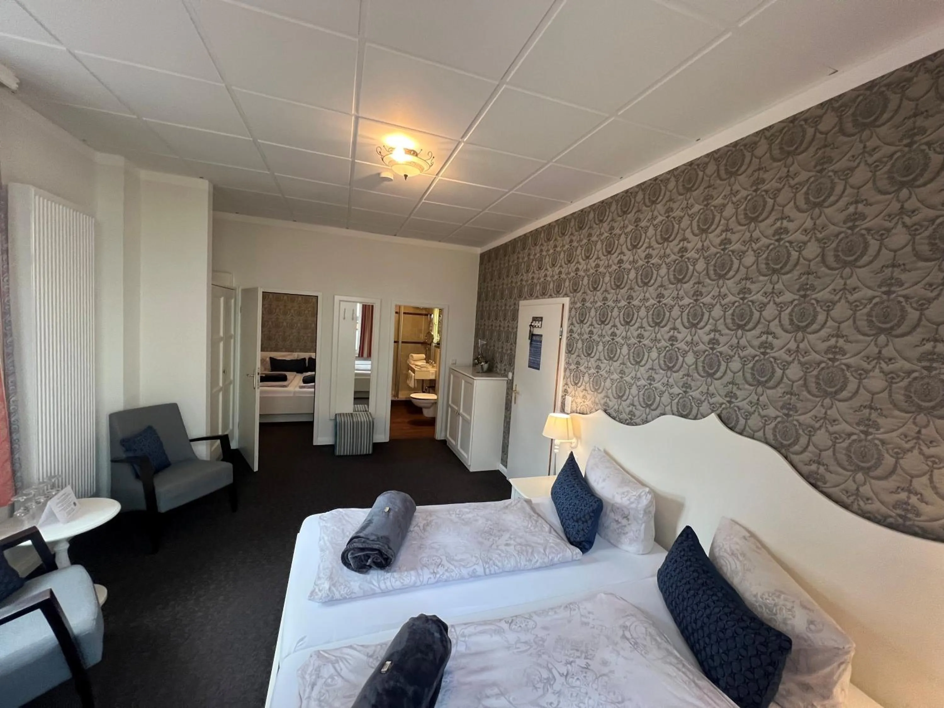 Photo of the whole room, Bed in Hotel Strandvilla Janine