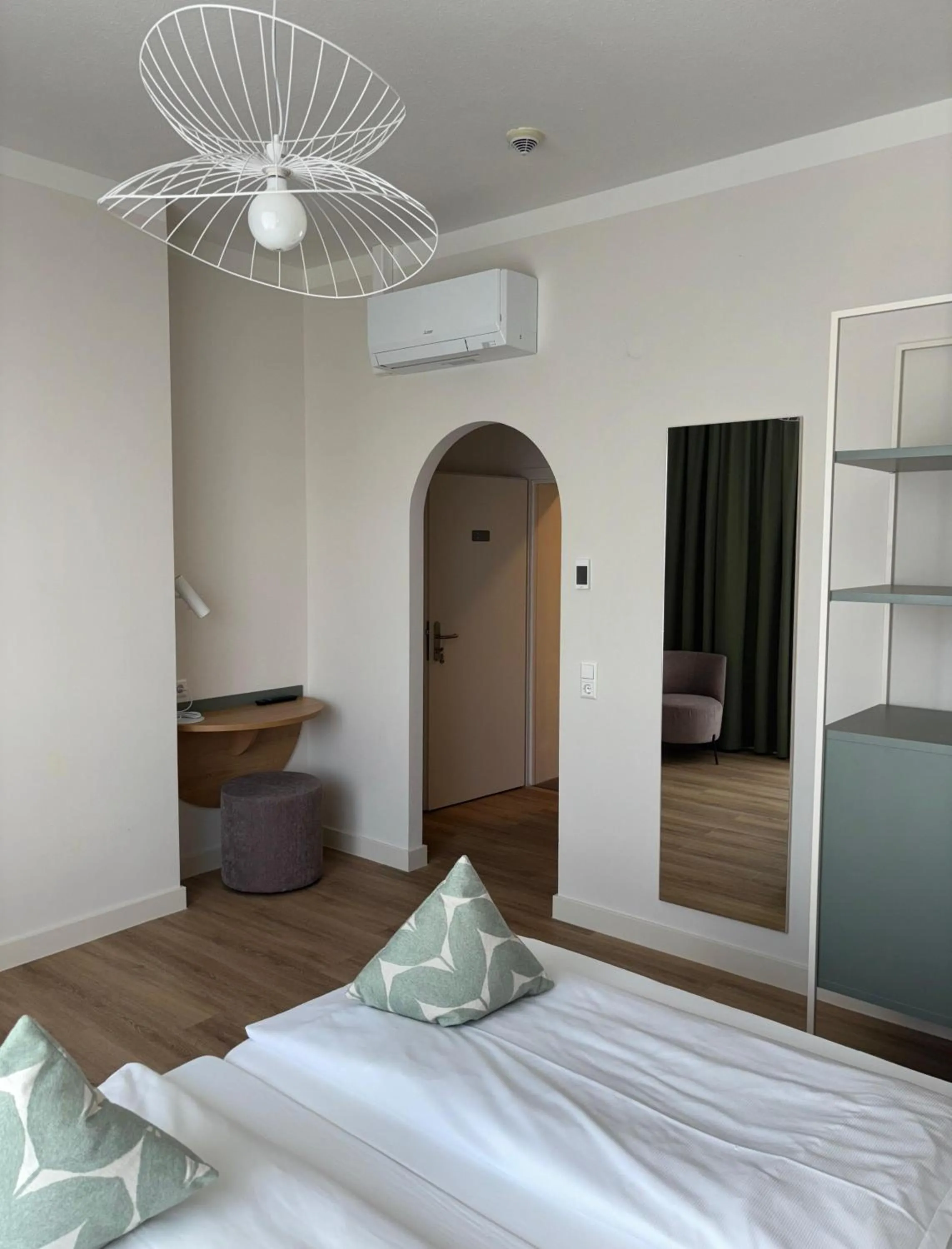 Bed in Gästehaus Centro in Konstanz