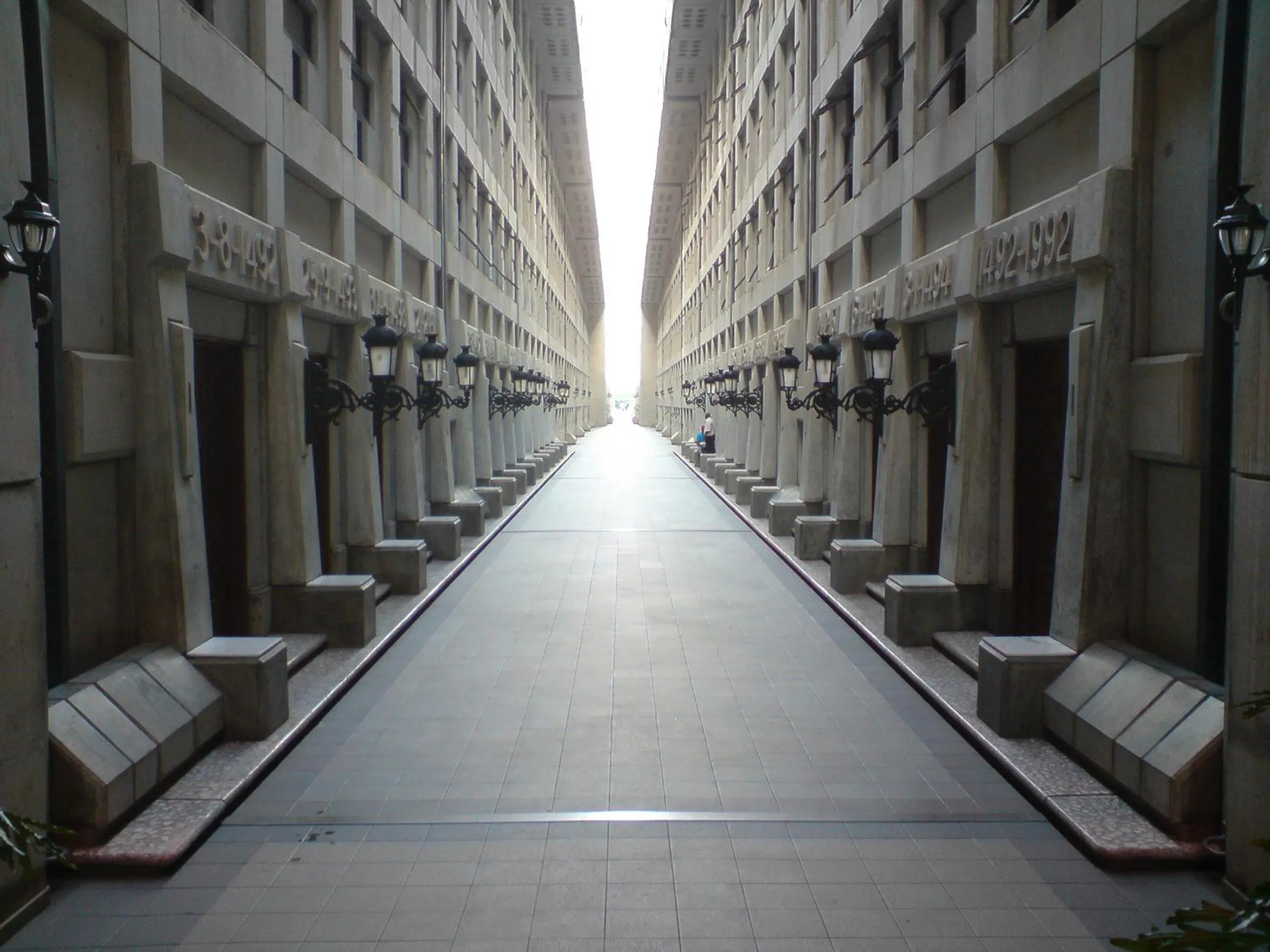 Tropical Island Apartahotel