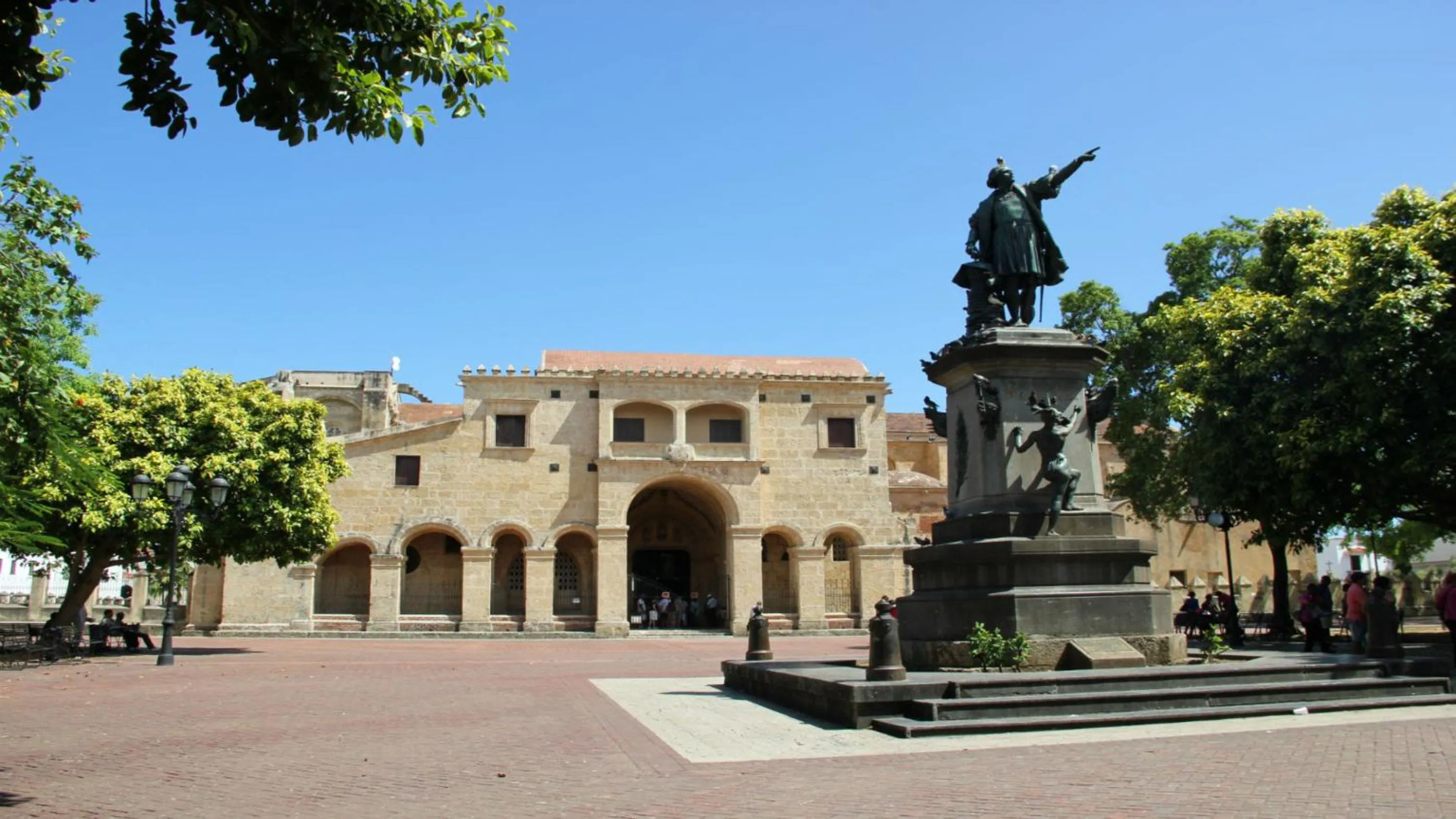 Neighbourhood in Tropical Island Apartahotel