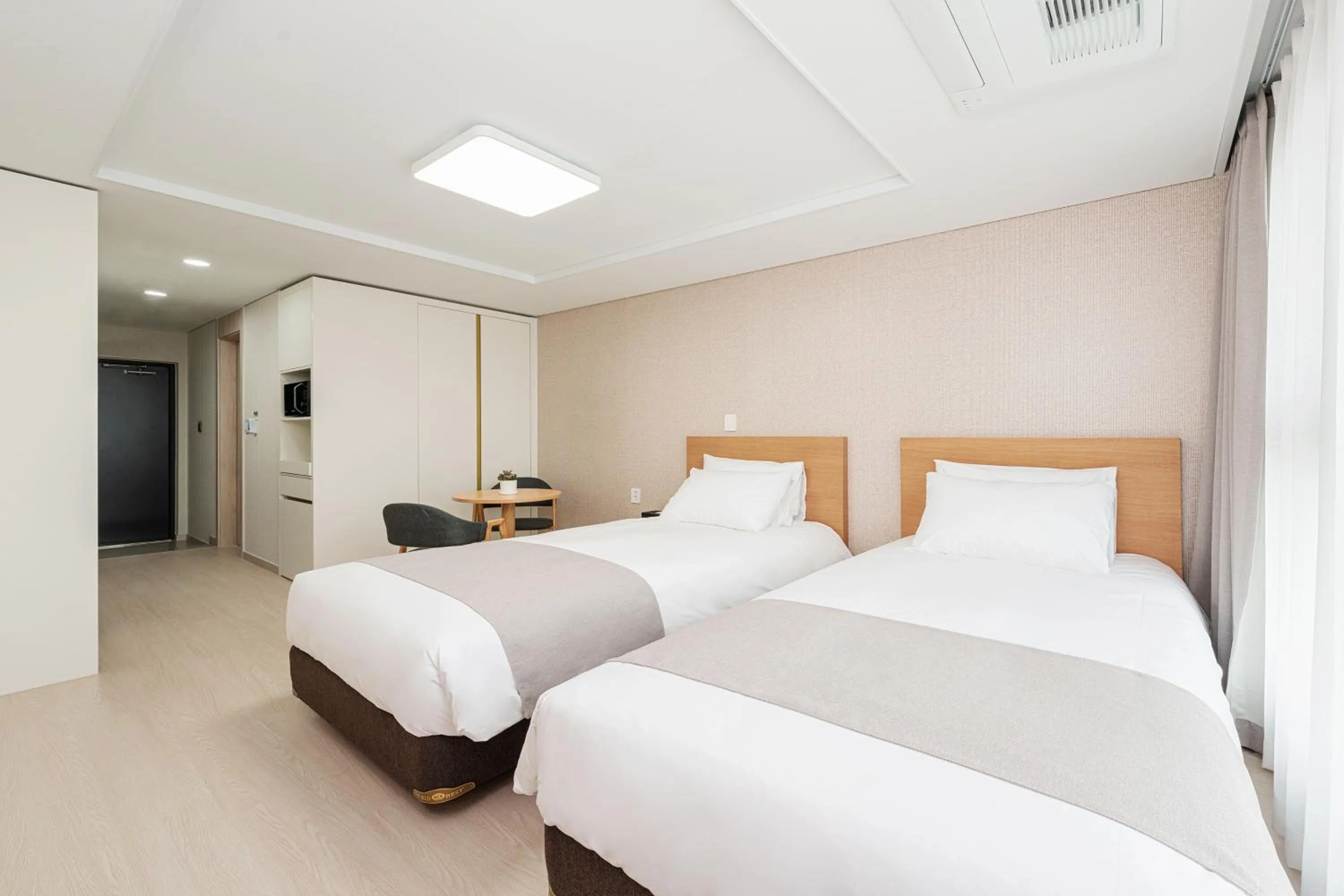 Photo of the whole room in CENTUMMARK Hotel YangYang