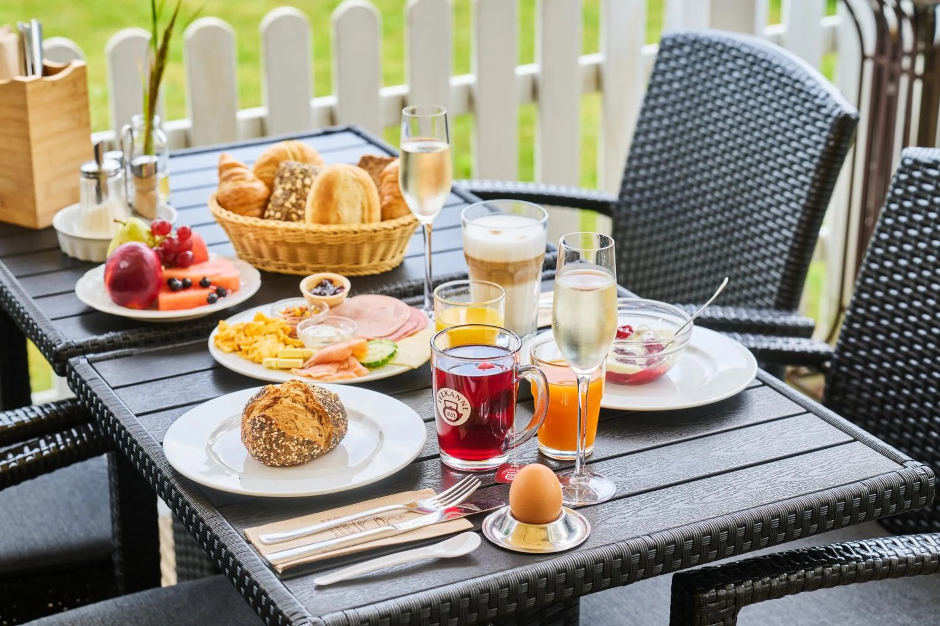 Breakfast in Villa Beachside