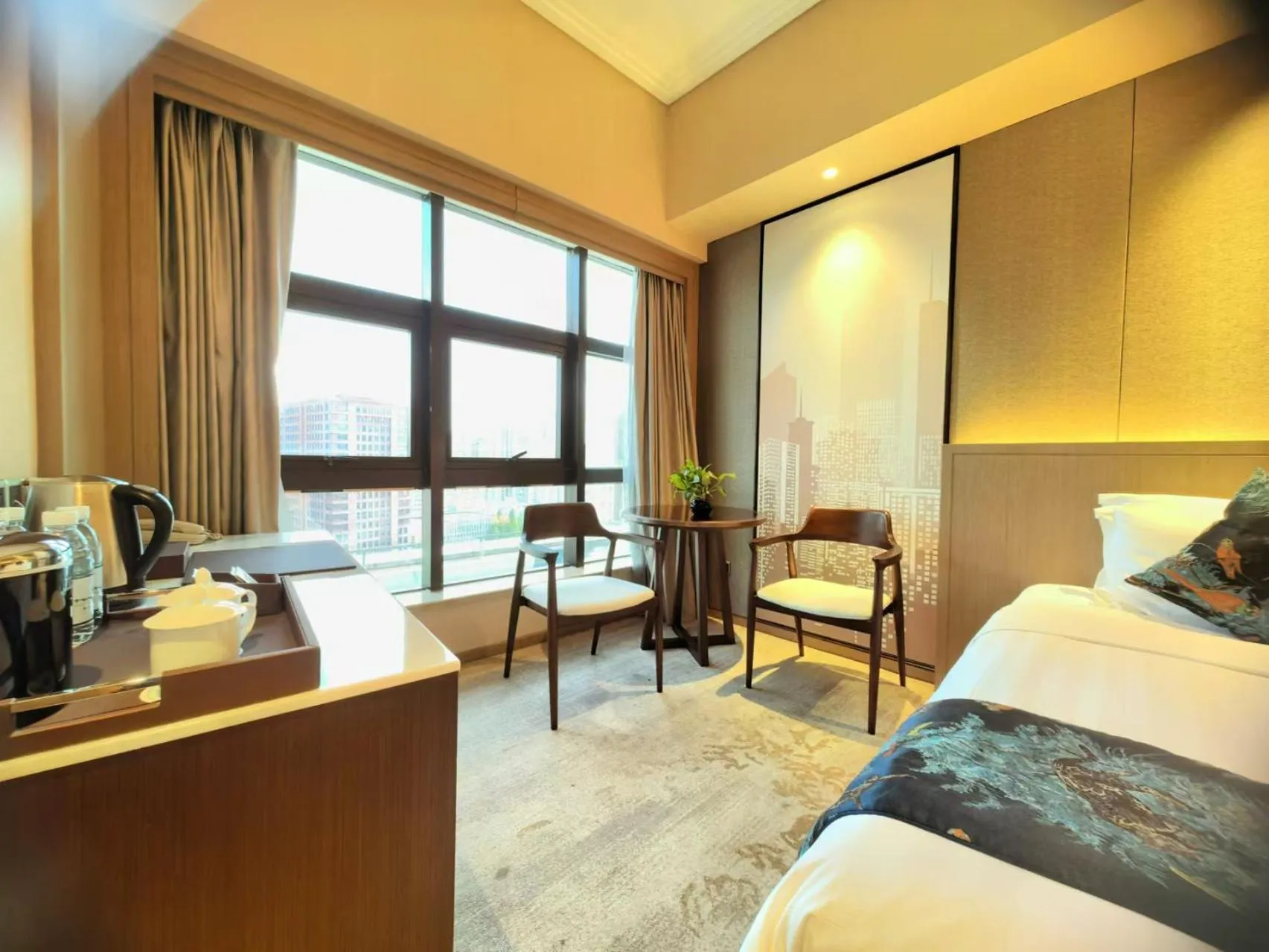 Seating area, Bed in Jin Jiang Pine City Hotel