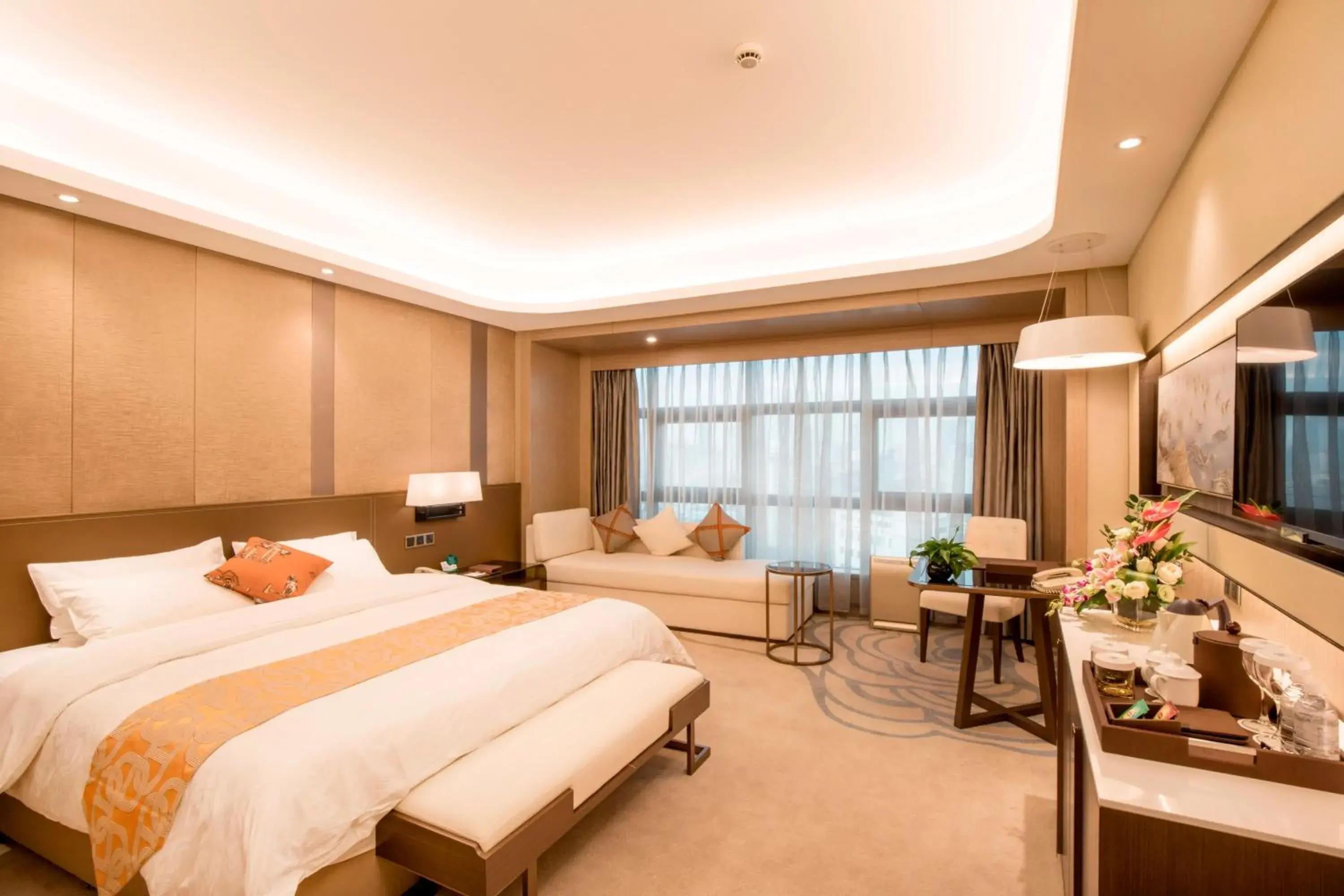Executive King Room with View in Jin Jiang Pine City Hotel Executive King Room with View in Jin Jiang Pine City Hotel