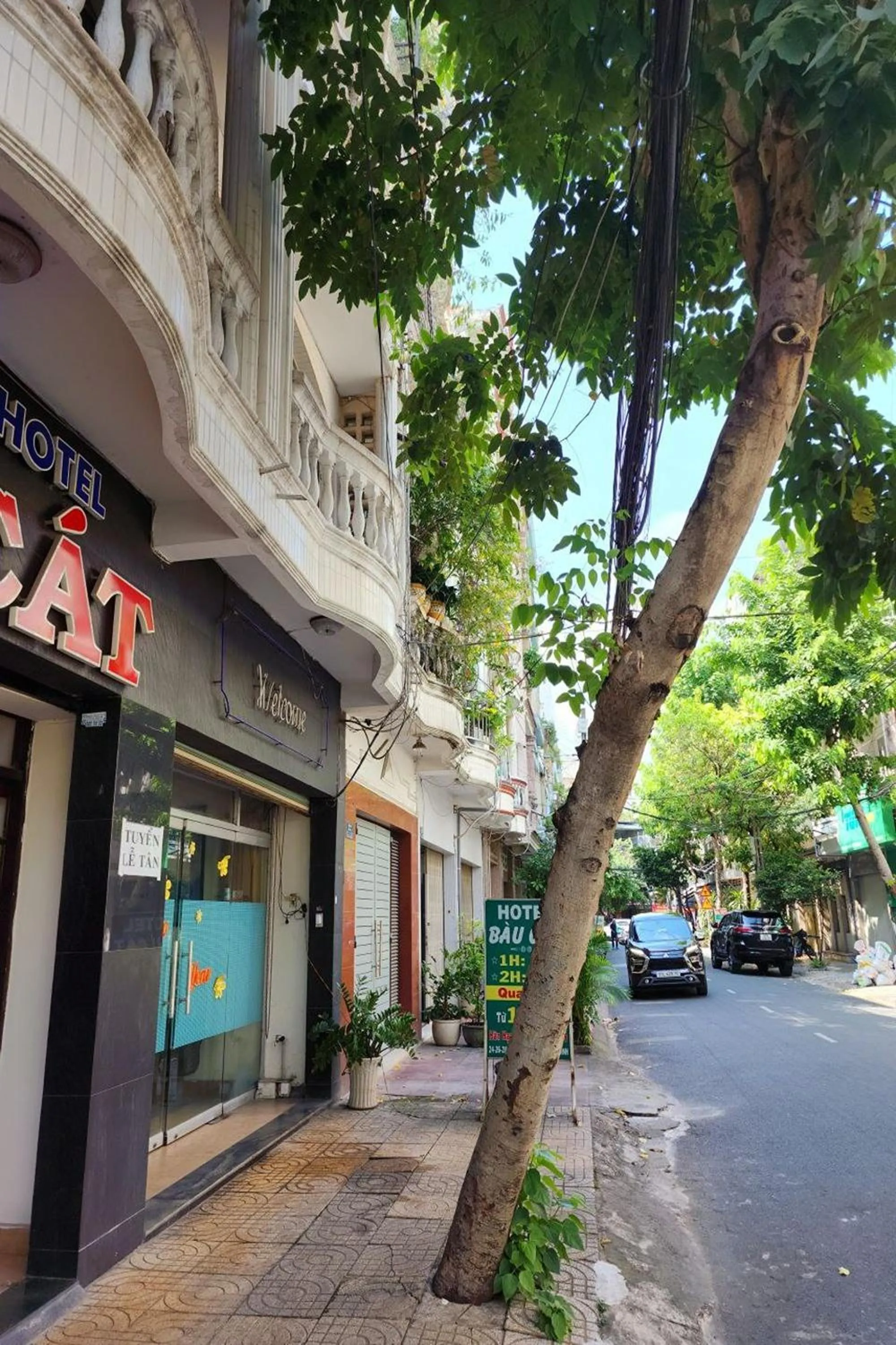 Property building in BAU CAT HOTEL