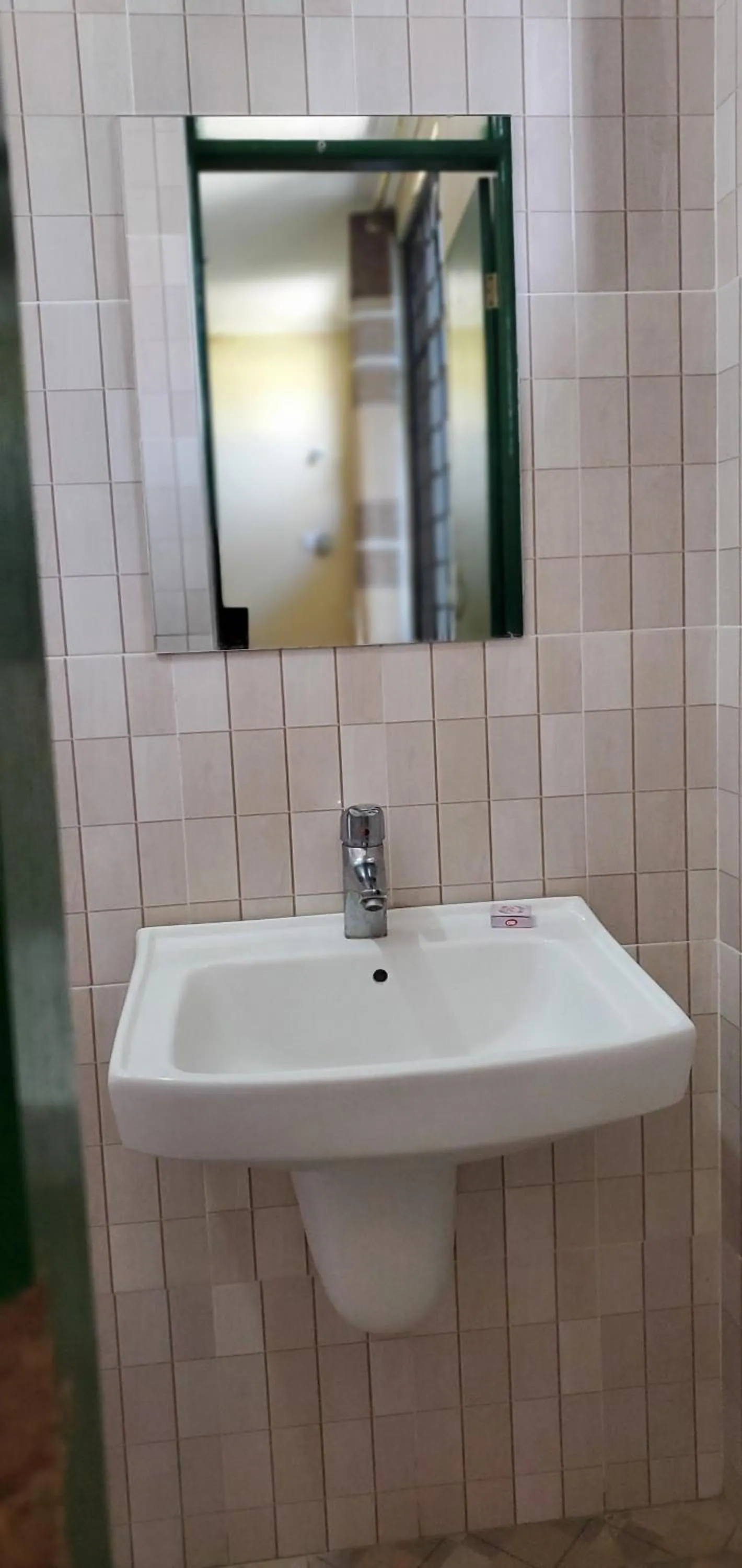 Bathroom in L&J Modern Backpackers Kinondoni