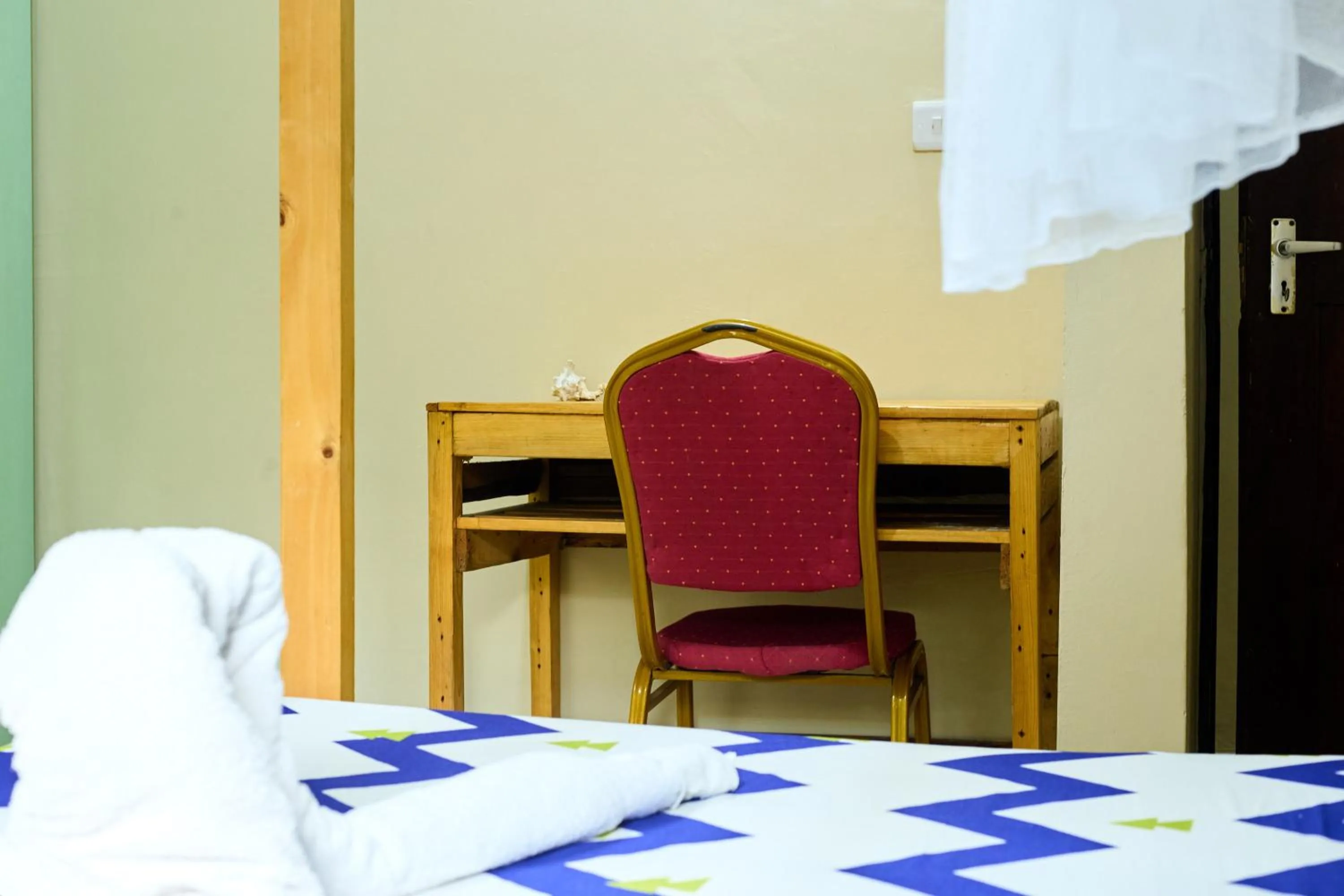 Bedroom, Bed in L&J Modern Backpackers Kinondoni