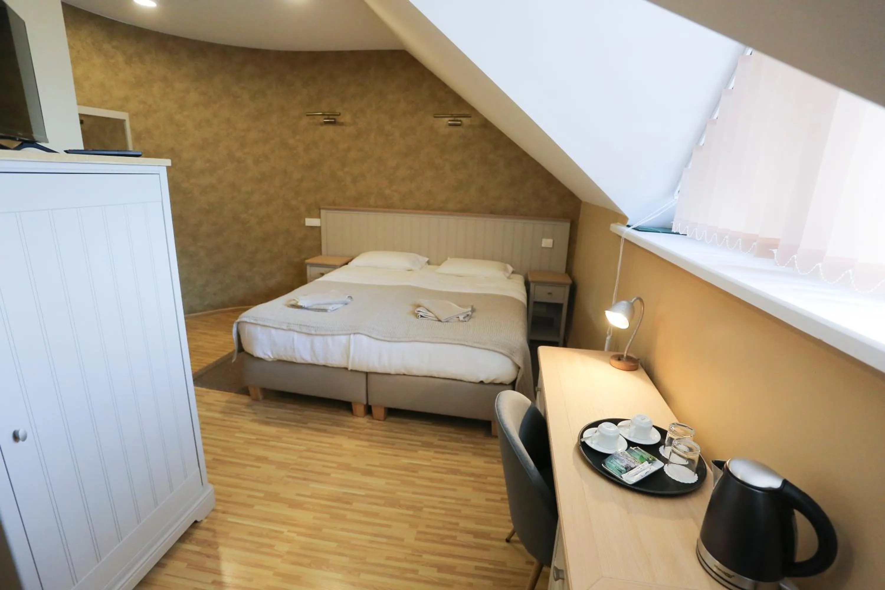 Photo of the whole room, Bed in Hotel Jonapolis