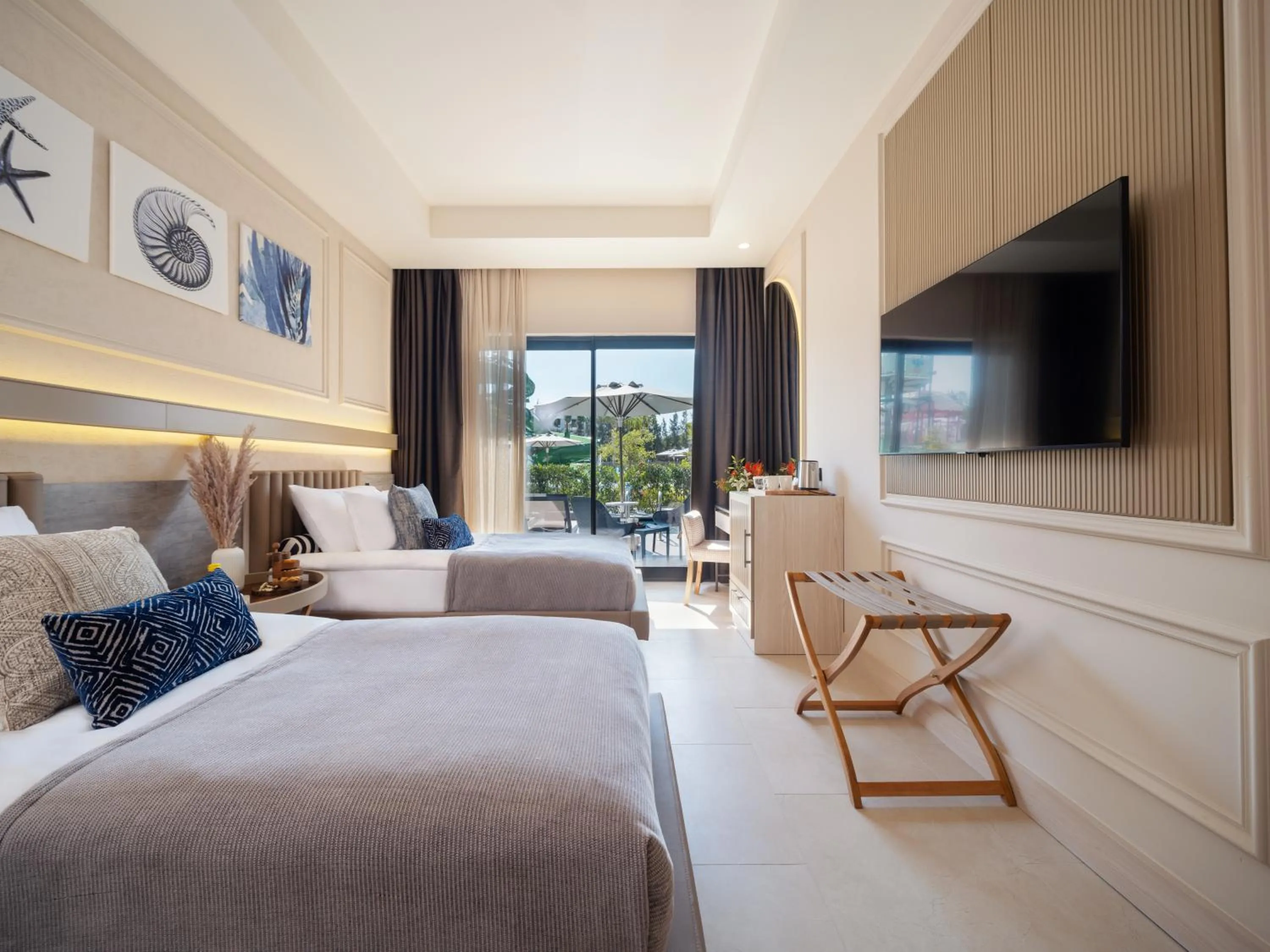 Photo of the whole room in Liu Resorts