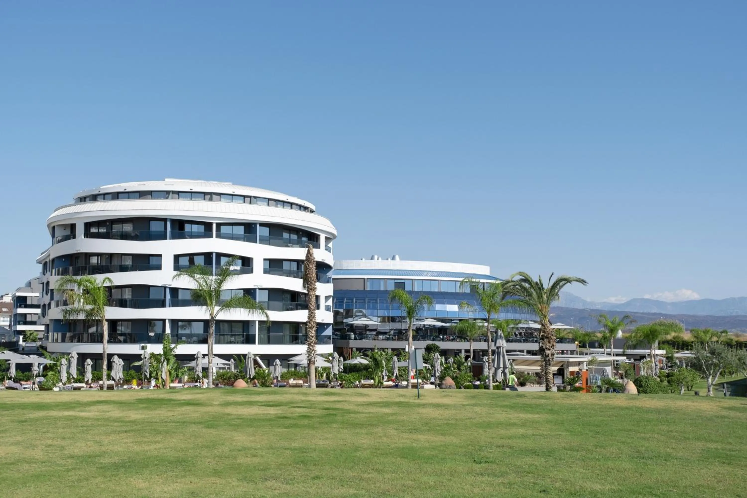 Property building in Liu Resorts