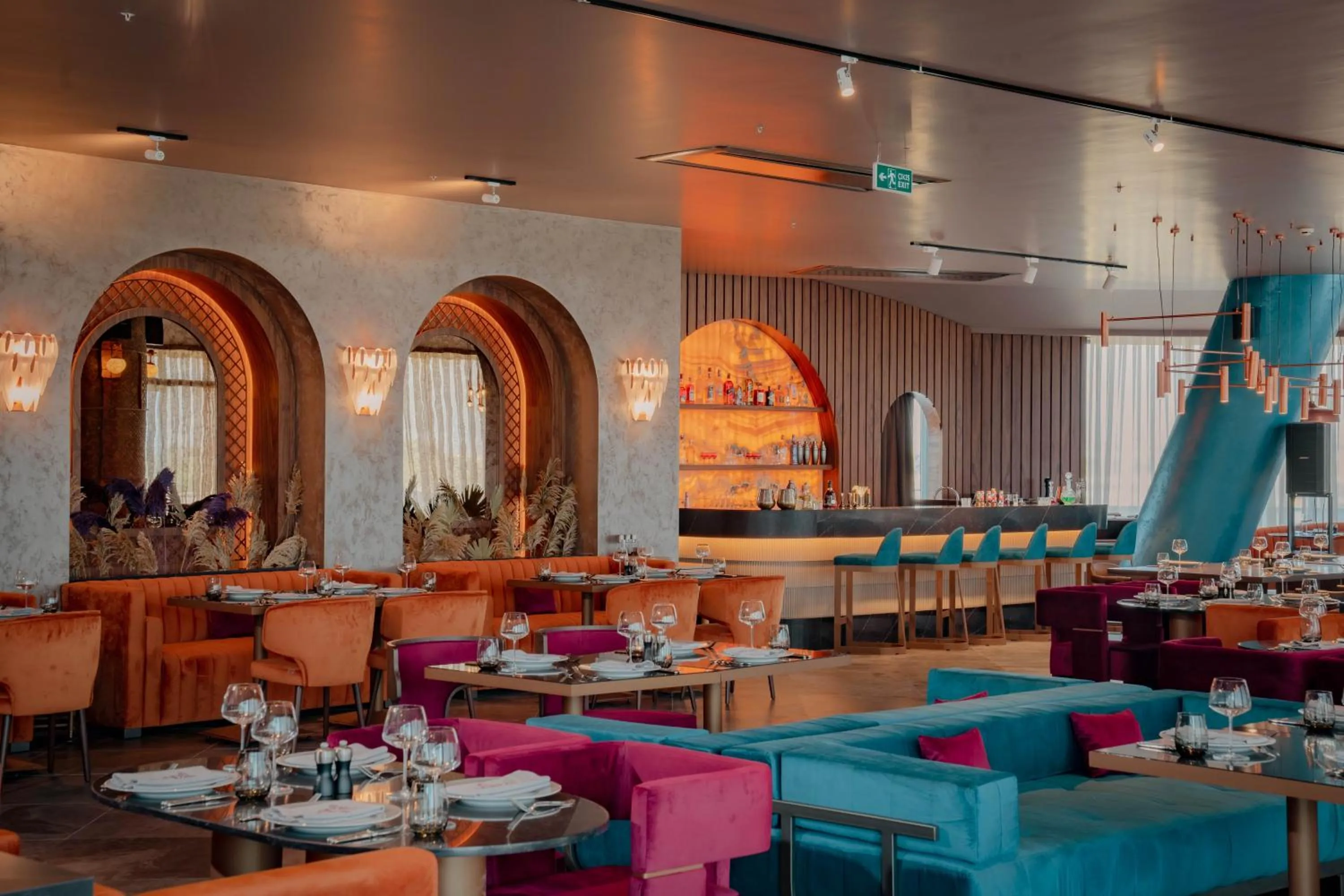 Restaurant/places to eat in Liu Resorts