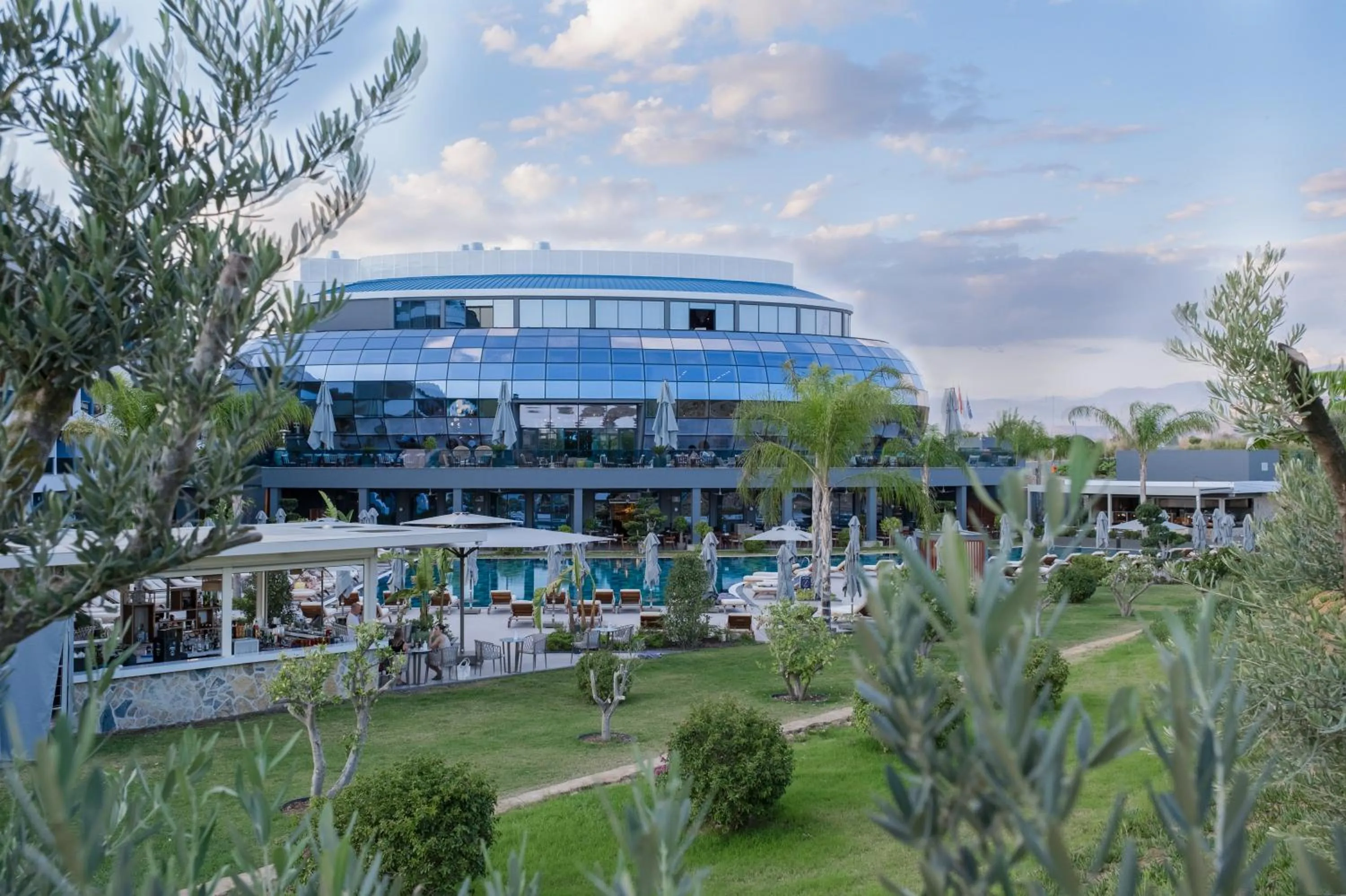 Property building in Liu Resorts