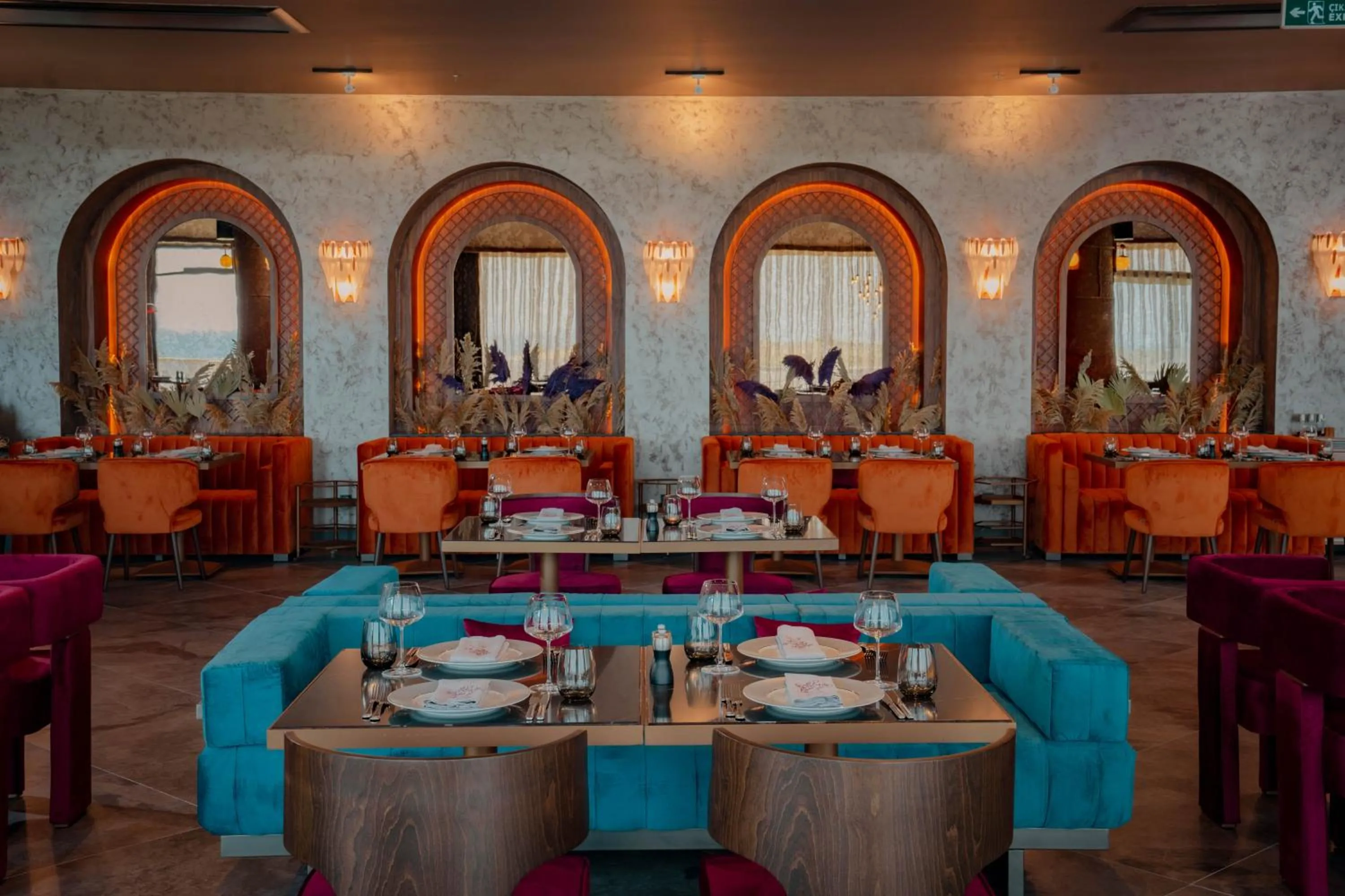 Restaurant/places to eat in Liu Resorts