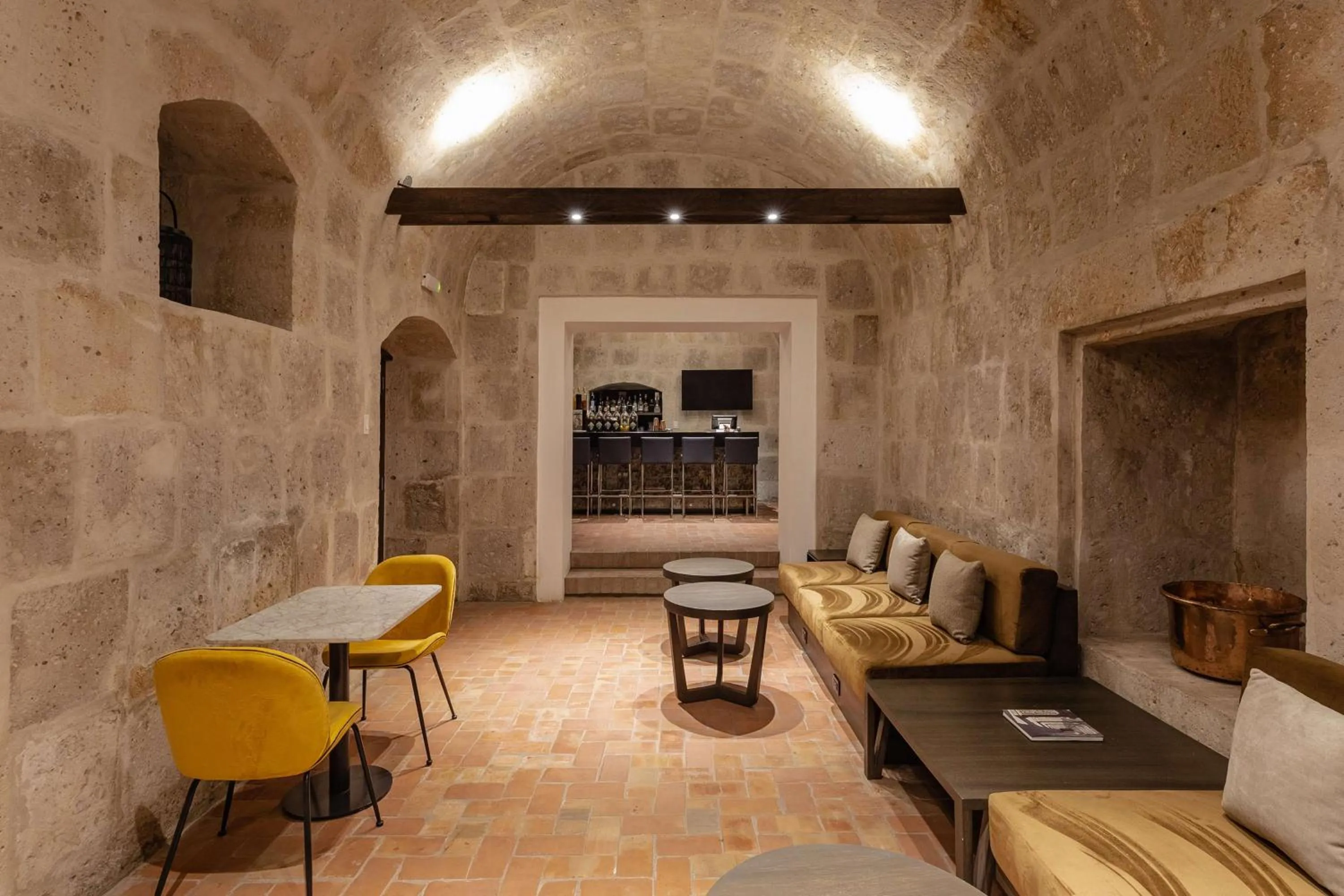 Lounge or bar in Hampton by Hilton Arequipa