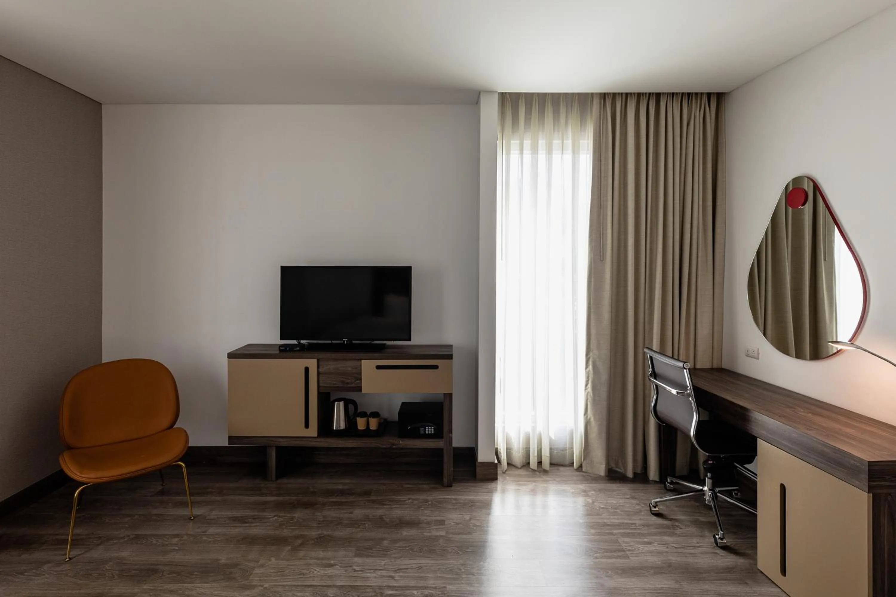 TV and multimedia in Hampton by Hilton Arequipa