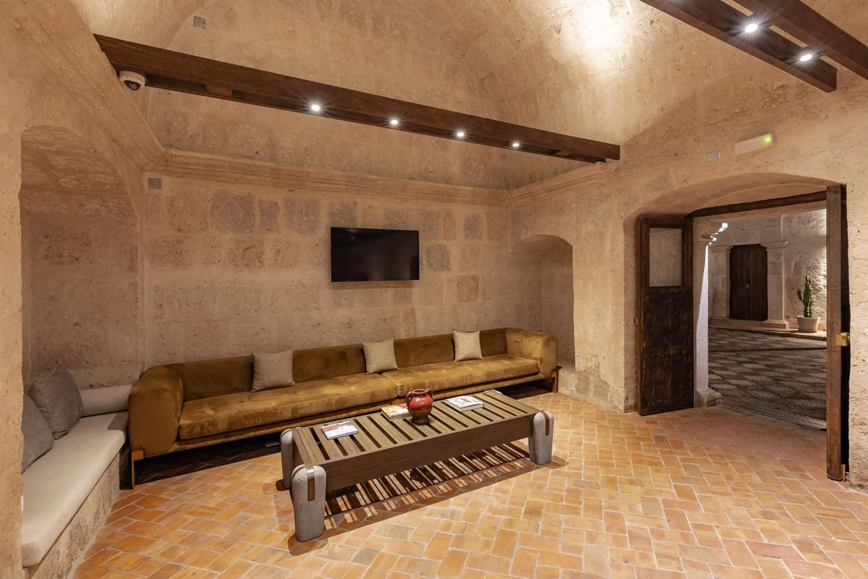 Lobby or reception in Hampton by Hilton Arequipa