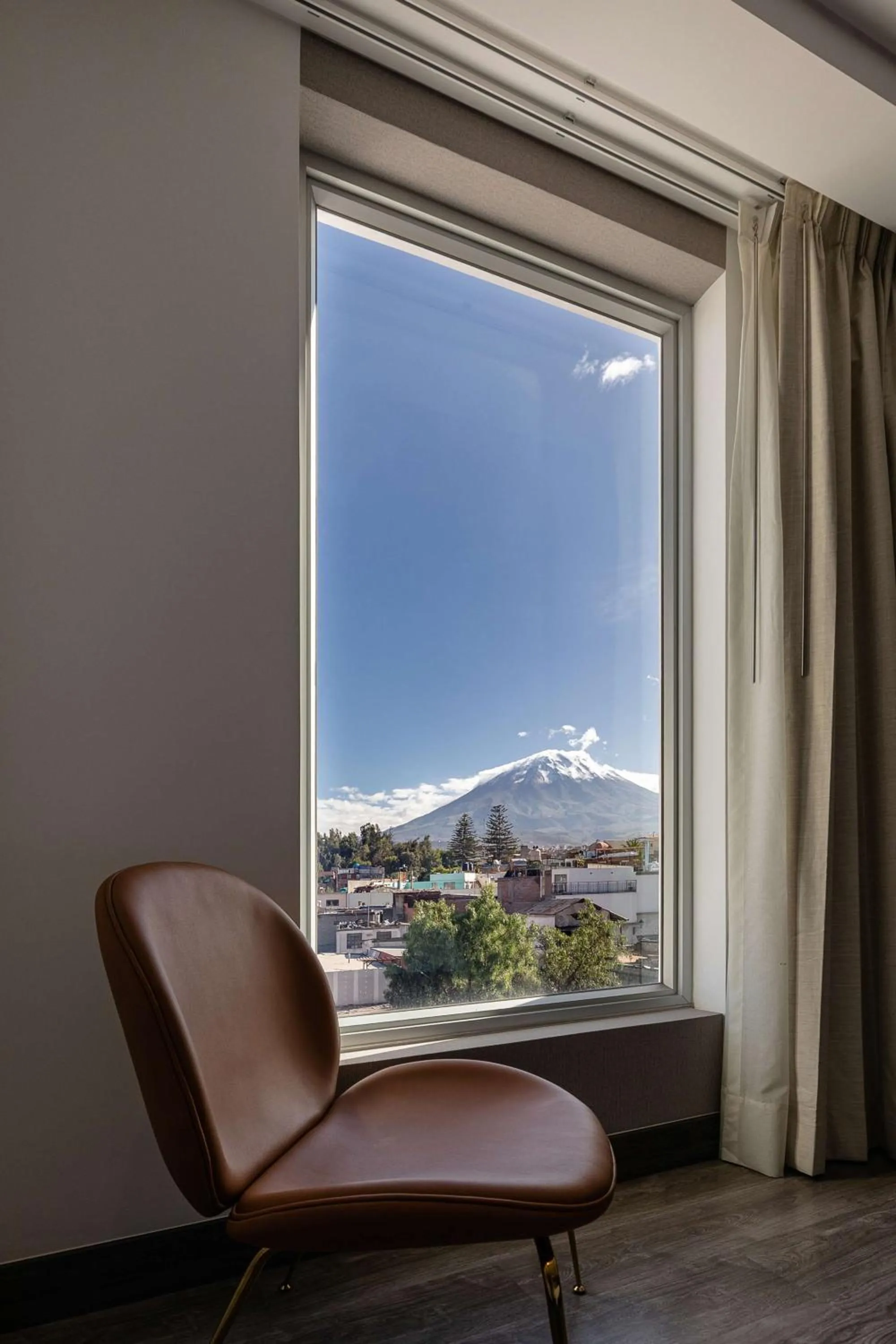 Photo of the whole room in Hampton by Hilton Arequipa