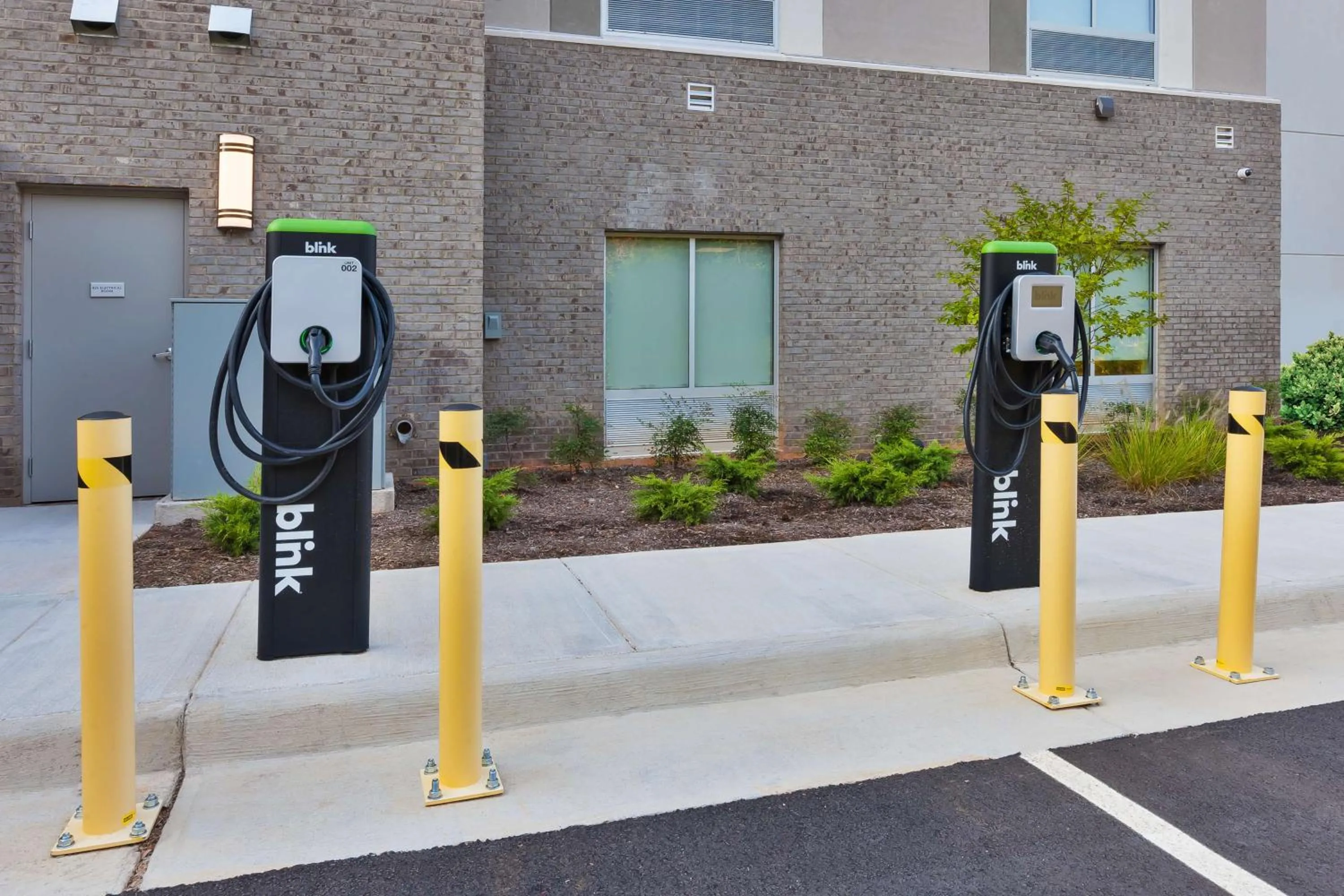 Property building in Hampton Inn Danville, Va