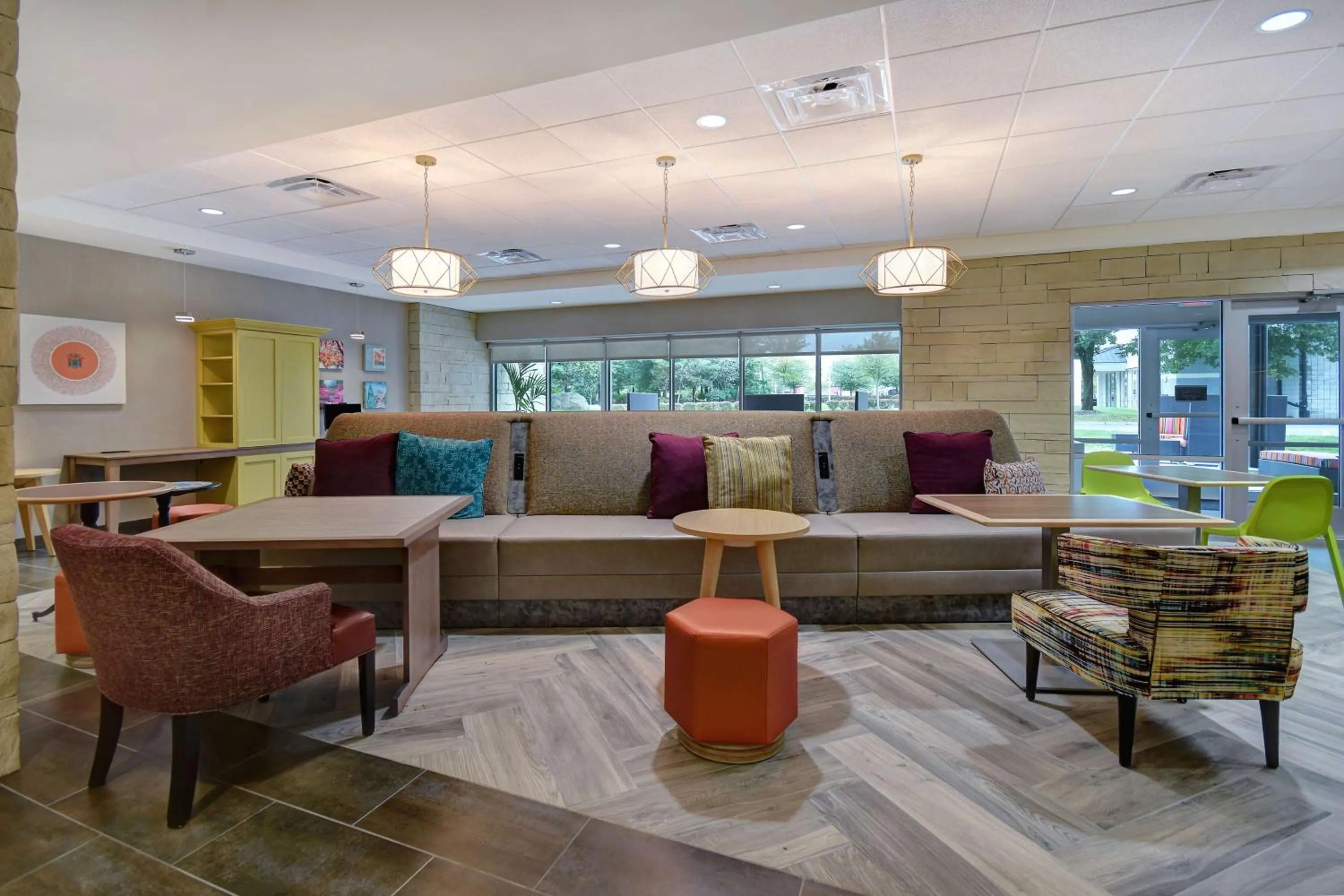Lobby or reception in Home2 Suites East Hanover, NJ