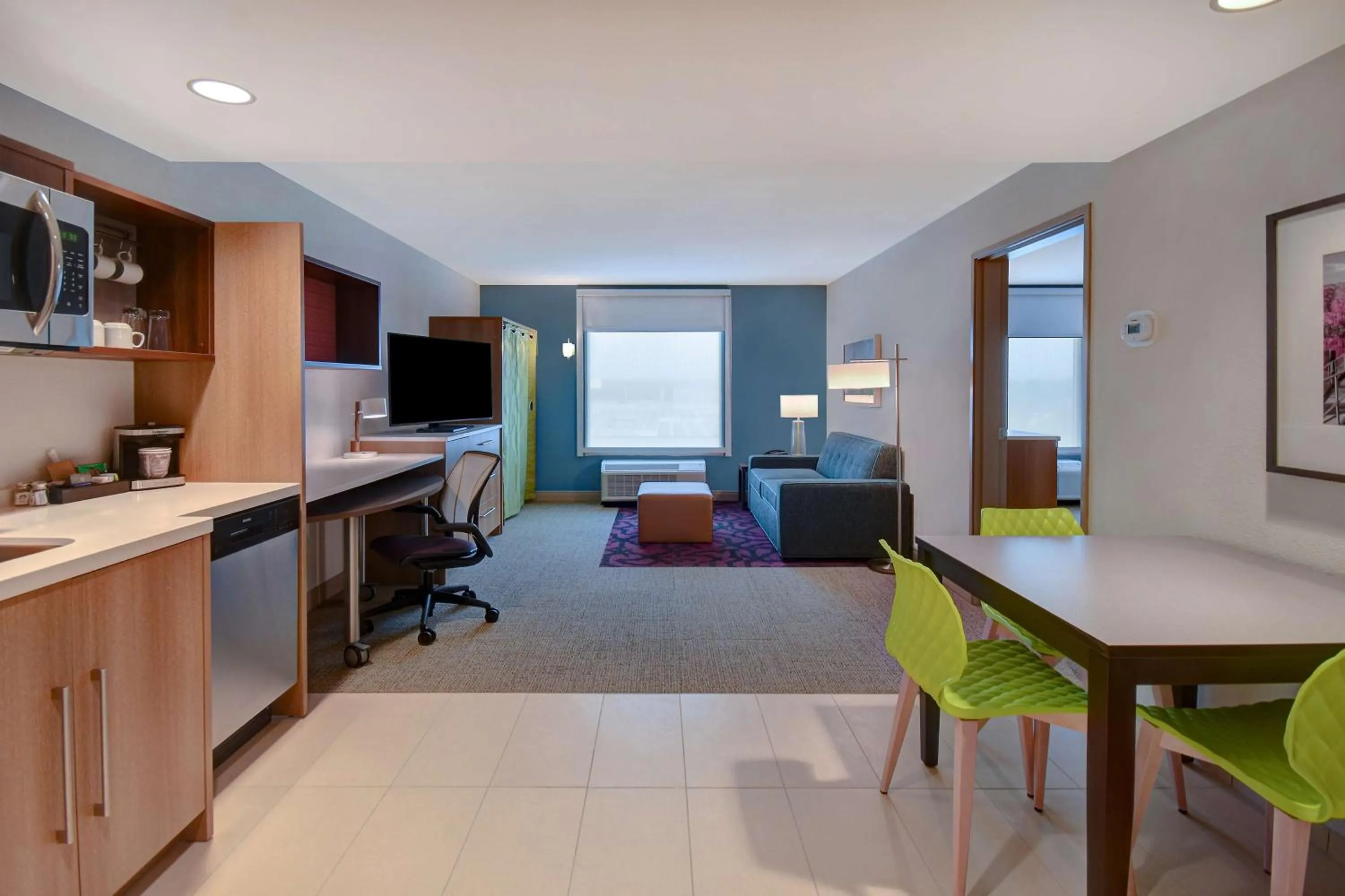 TV and multimedia in Home2 Suites East Hanover, NJ