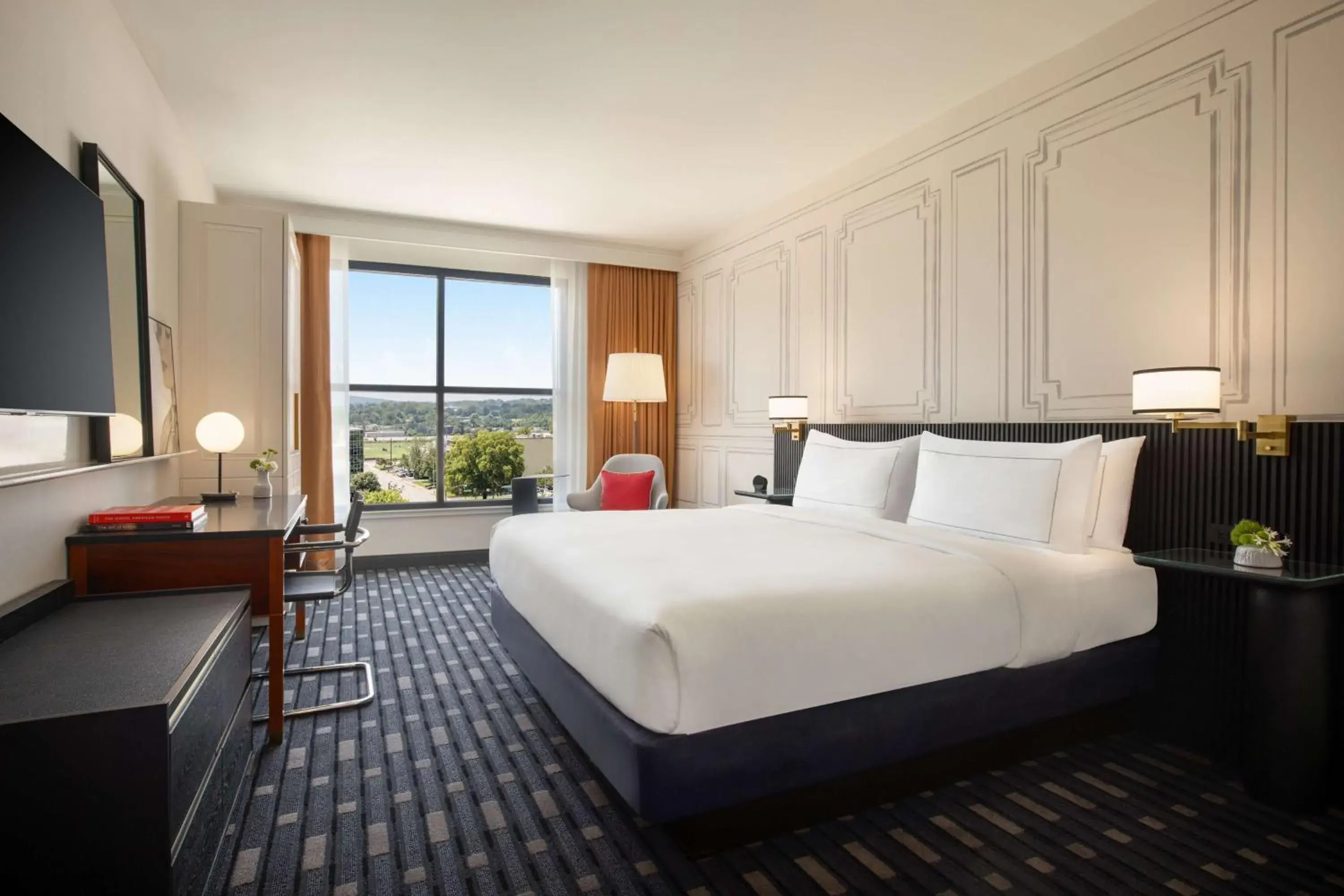 King Room with Bath Tub - Mobility and Hearing Access/Non-Smoking in 106 Jefferson Huntsville, Curio Collection by Hilton King Room with Bath Tub - Mobility and Hearing Access/Non-Smoking in 106 Jefferson Huntsville, Curio Collection by Hilton