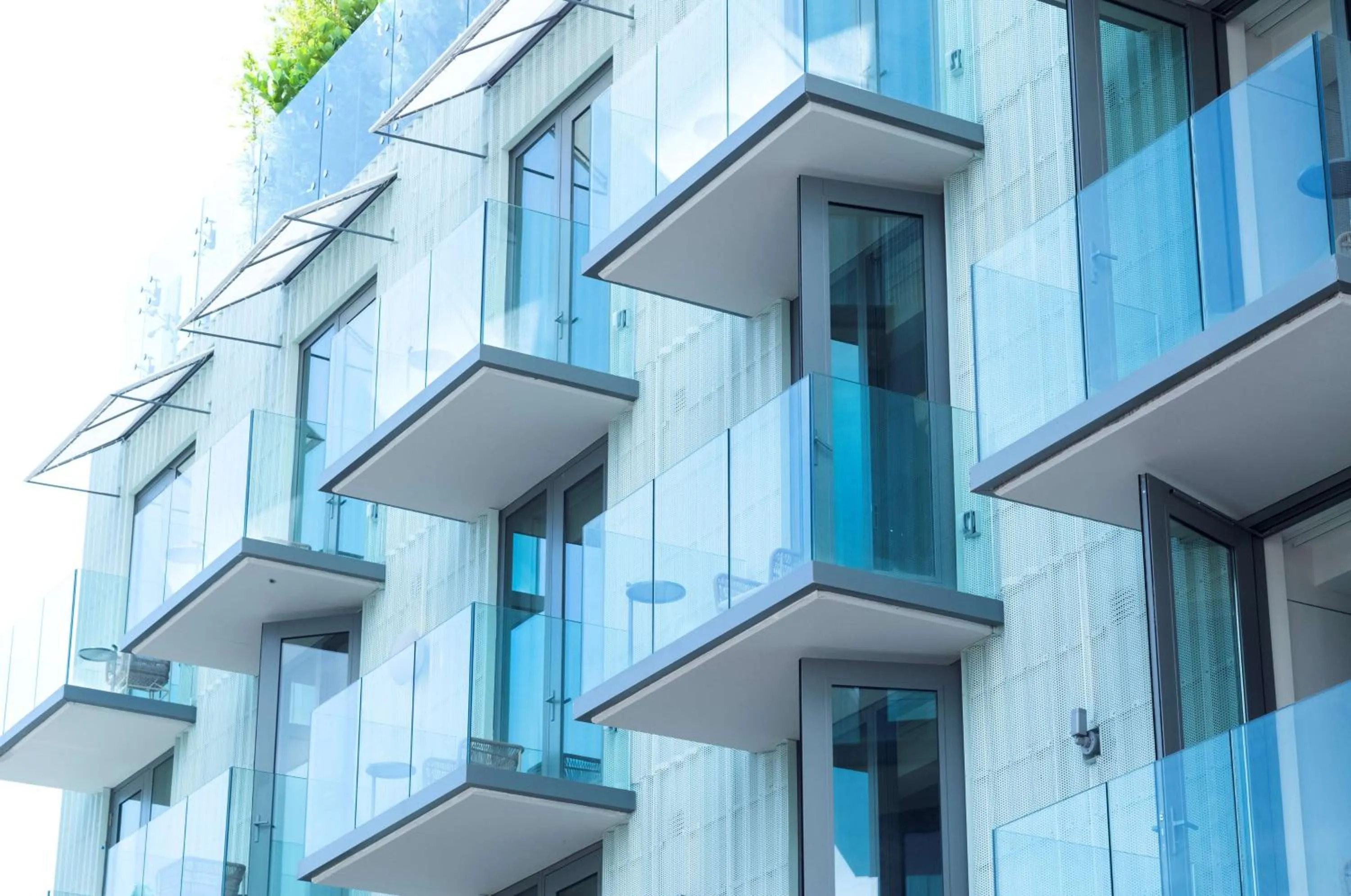 Property building in The Ray Hotel Delray Beach, Curio Collection By Hilton