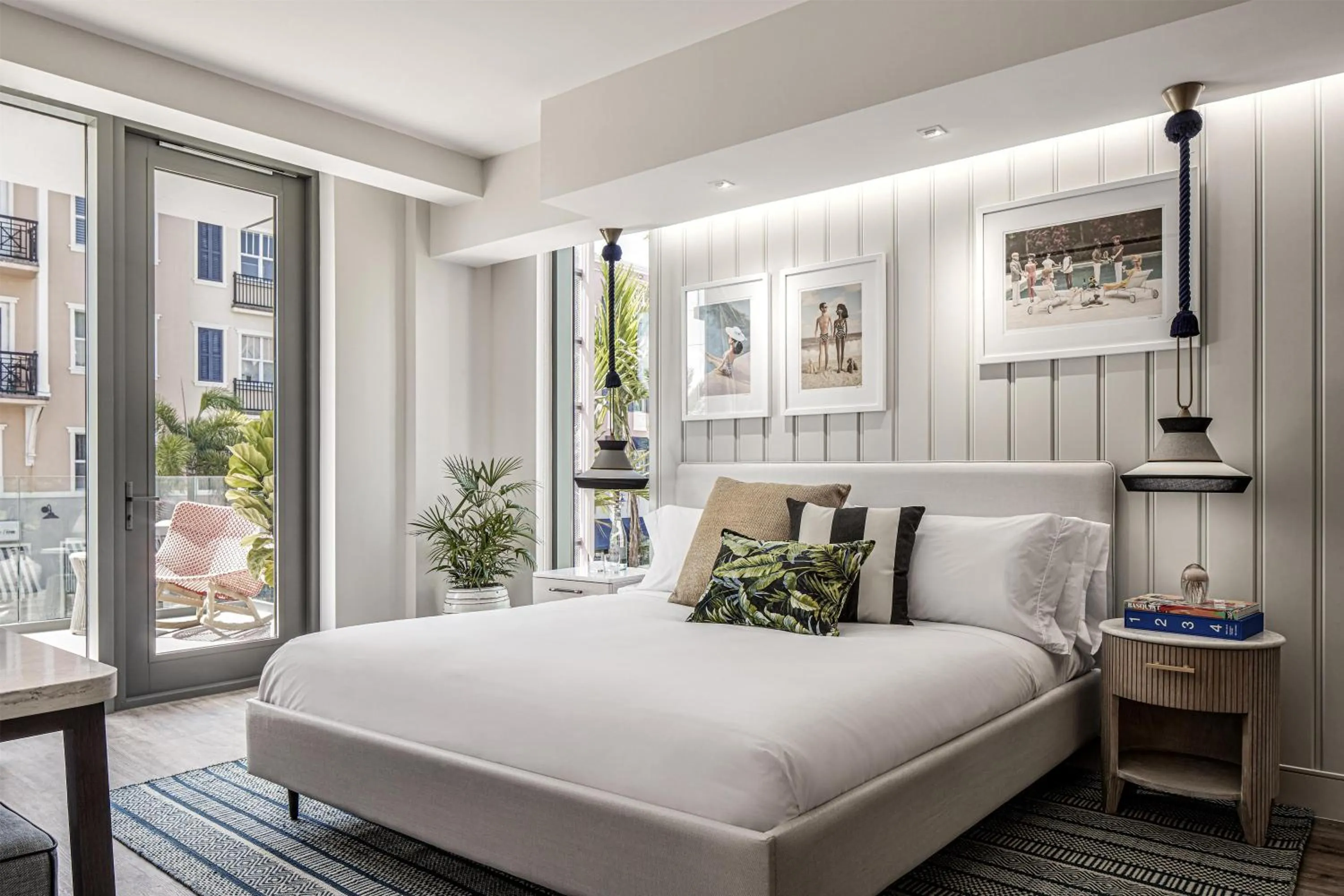 Bed in The Ray Hotel Delray Beach, Curio Collection By Hilton