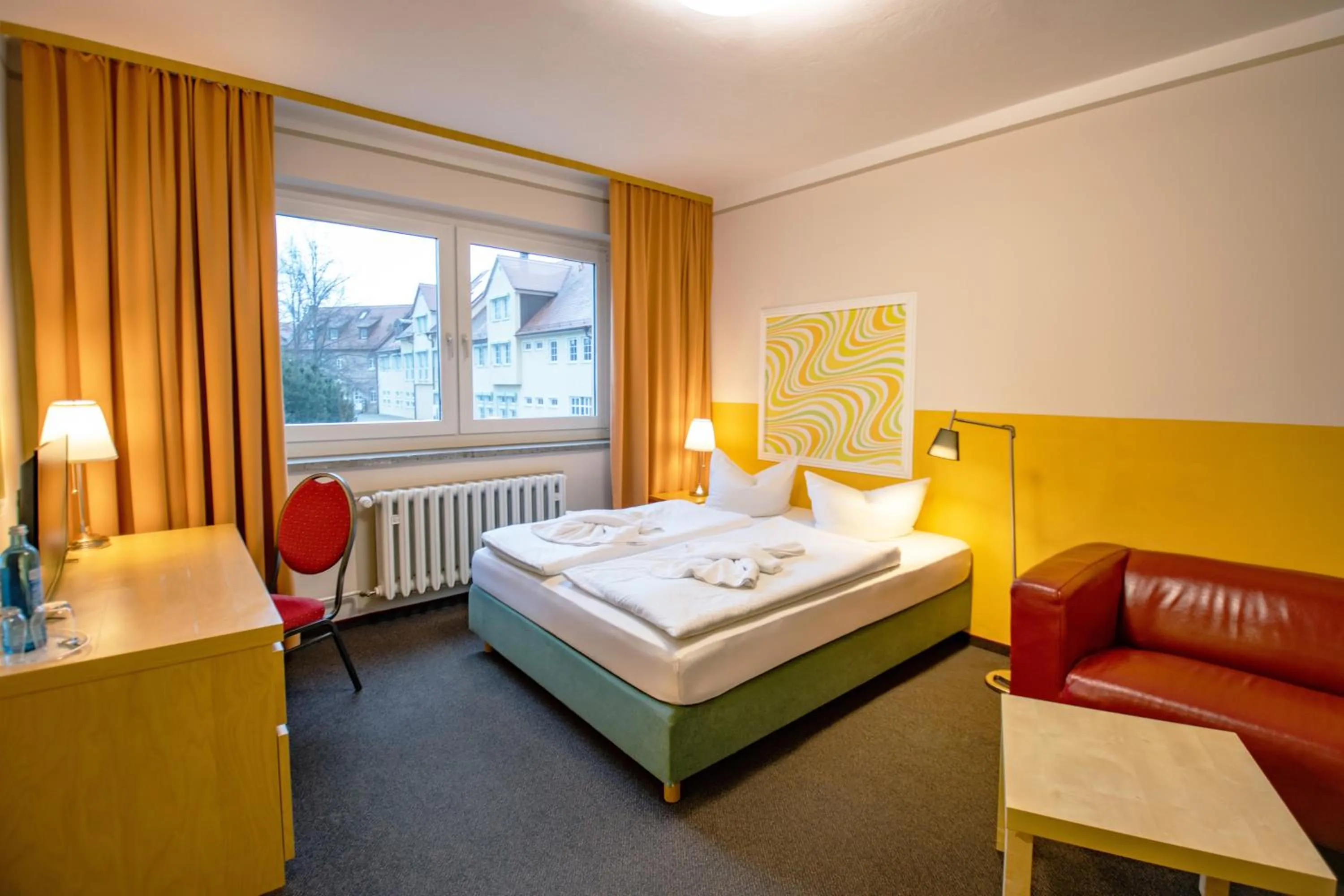 Photo of the whole room, Bed in Hotel Schloss Nebra