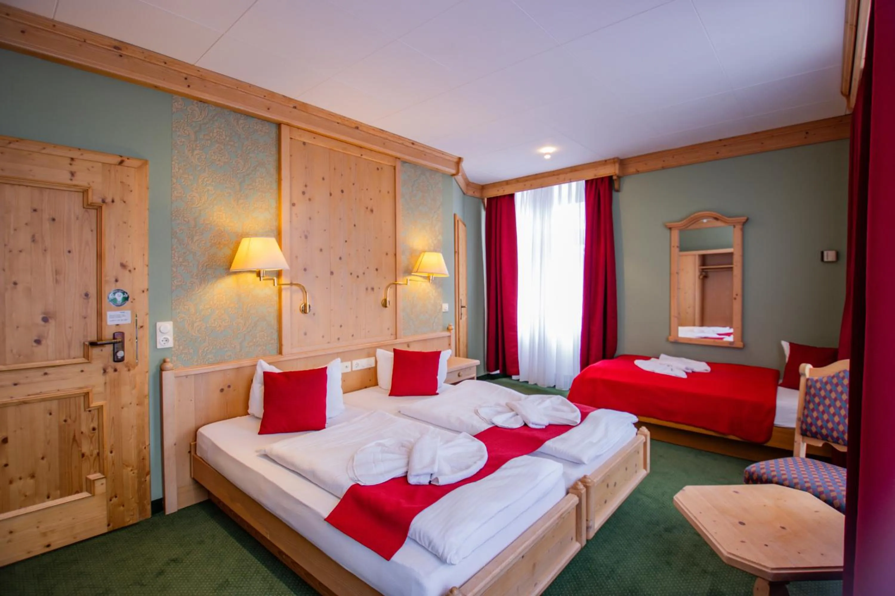 Photo of the whole room, Bed in Hotel Schloss Nebra