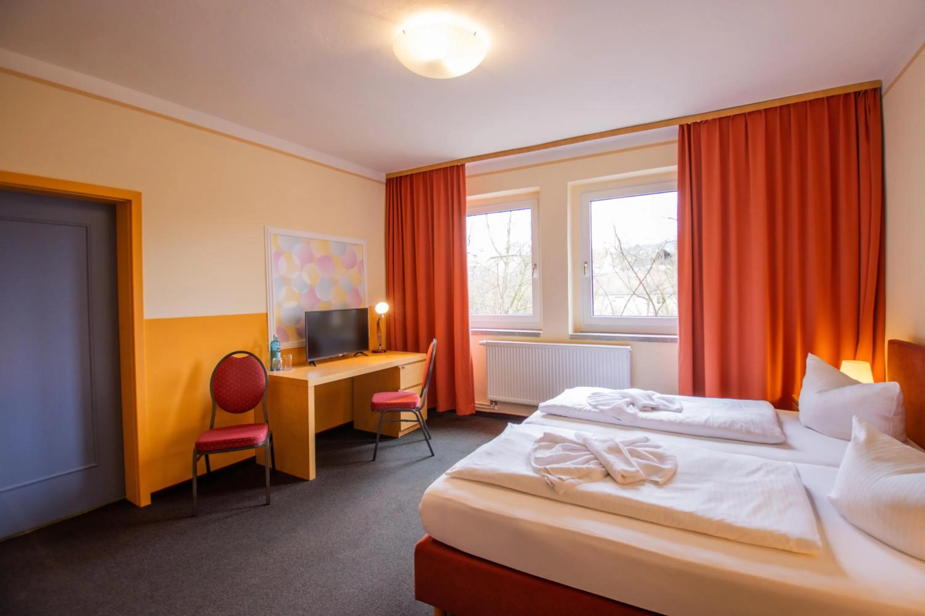 Photo of the whole room, Bed in Hotel Schloss Nebra