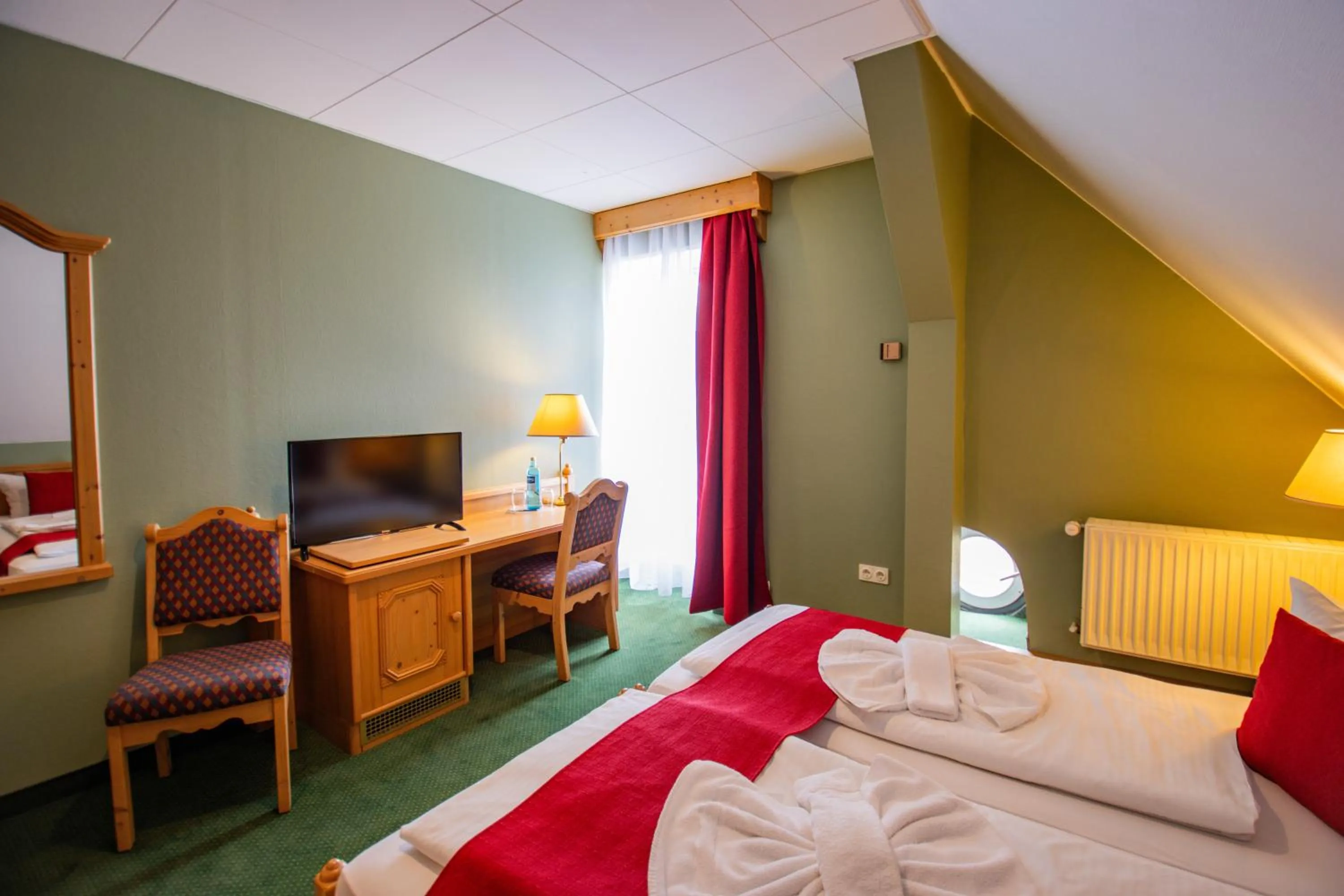 Photo of the whole room, Bed in Hotel Schloss Nebra