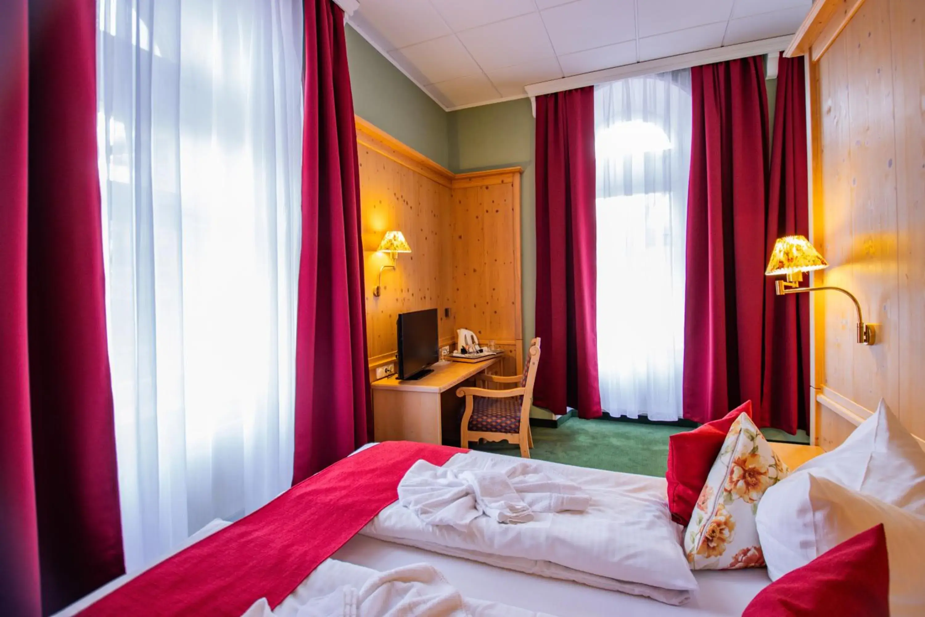 Junior Suite in the Castle in Hotel Schloss Nebra Junior Suite in the Castle in Hotel Schloss Nebra