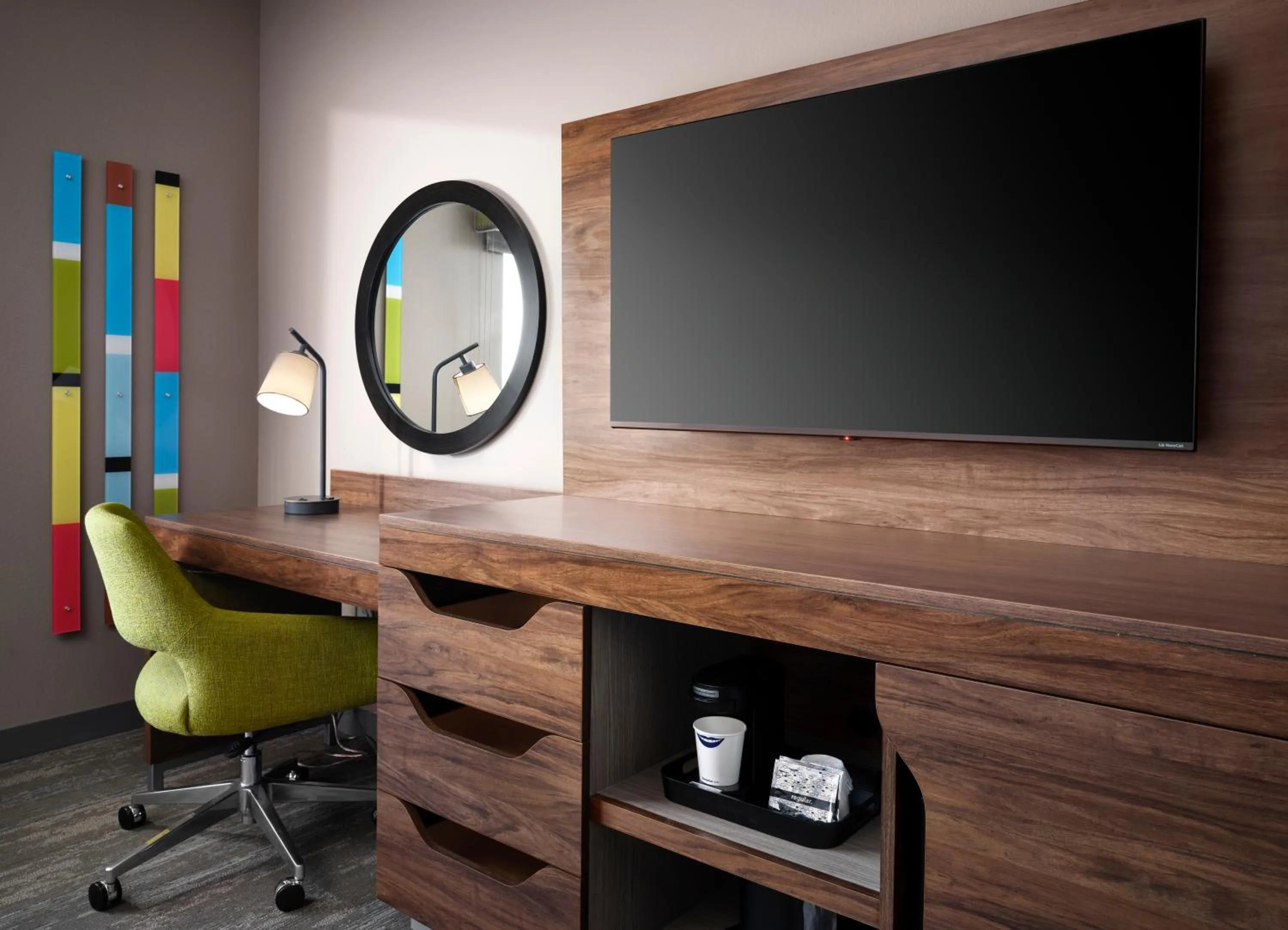 TV and multimedia in Hampton Inn Pinellas Park St Petersburg, Fl