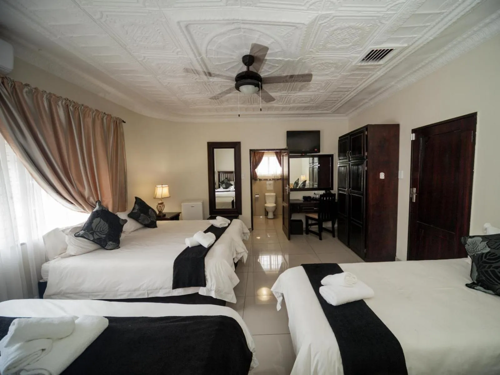 Bed in Dunwoodie Travel Lodge