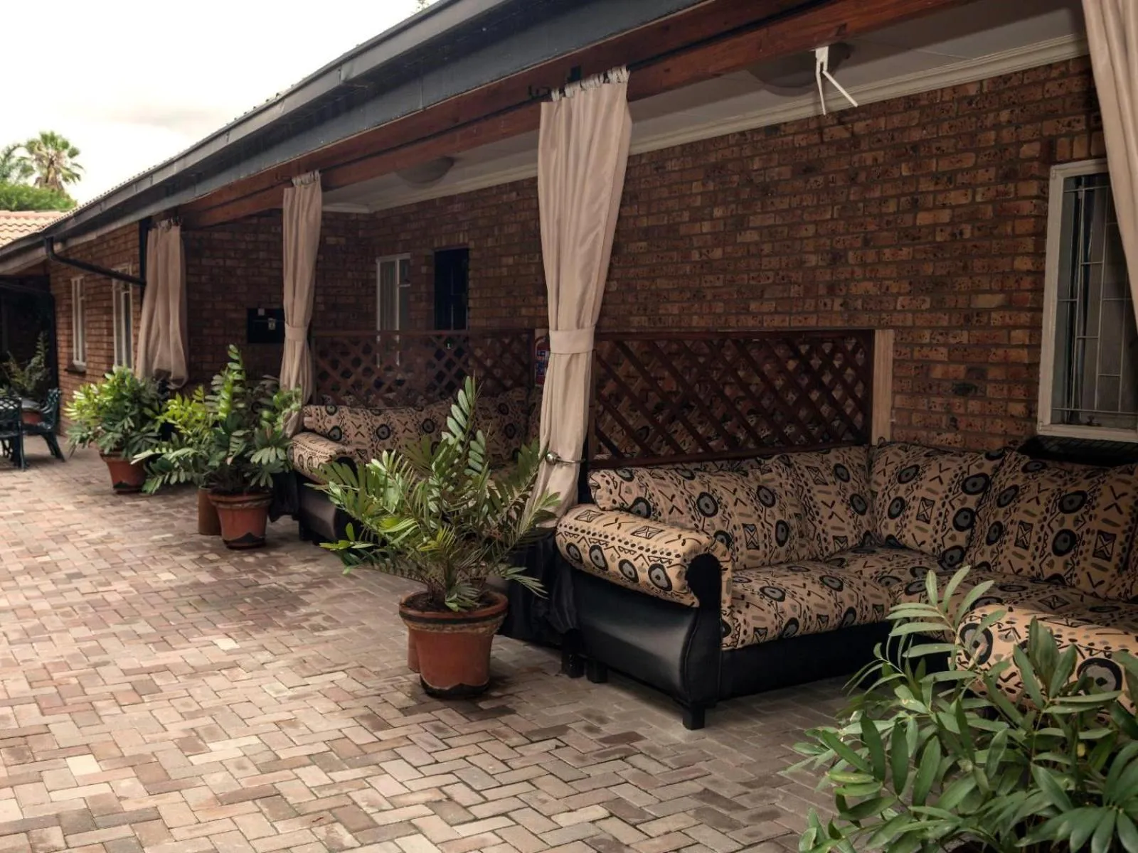 Property building in Dunwoodie Travel Lodge