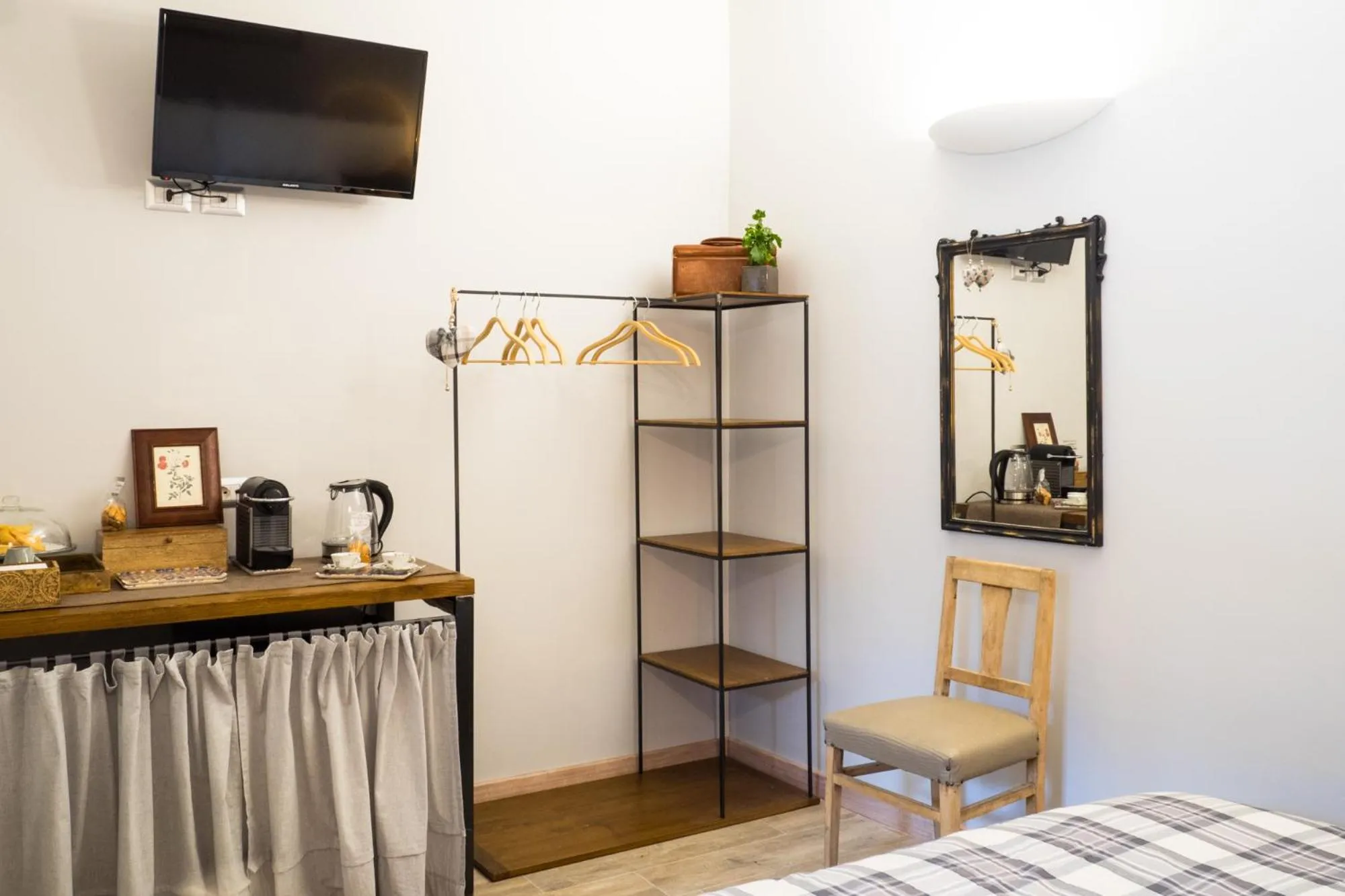 Coffee/tea facilities, Bed in Locanda Vecchio Cipresso