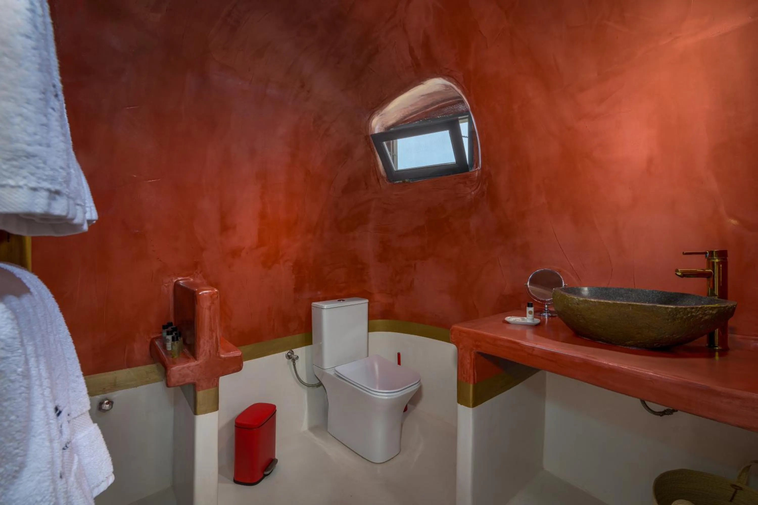 Bathroom in Canyon Santorini