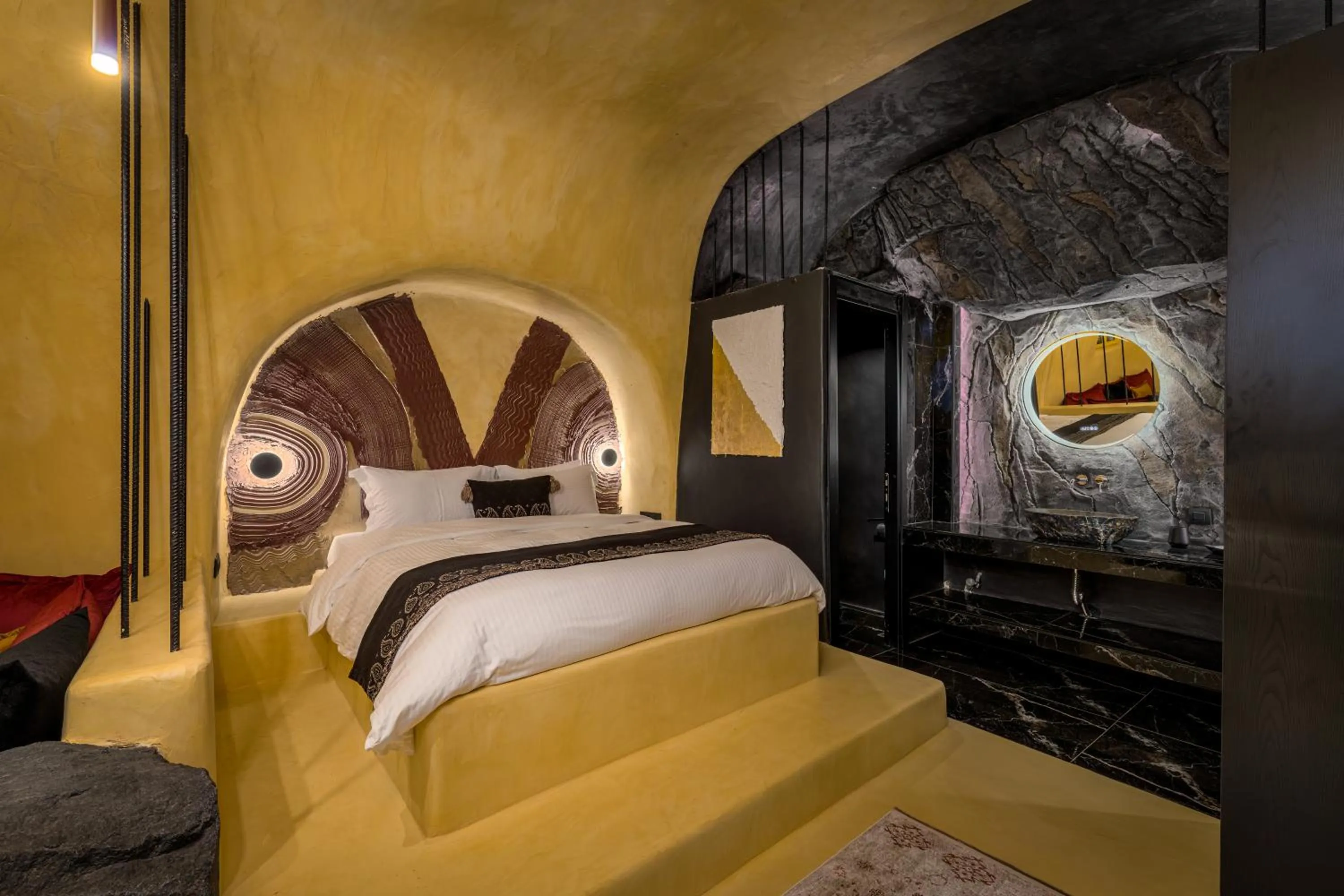 Bed in Canyon Santorini