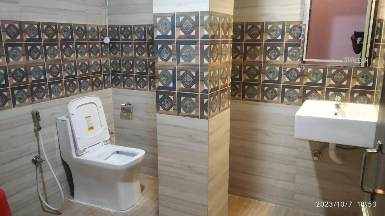 Bathroom in HOTEL SHREESH (NEIL)