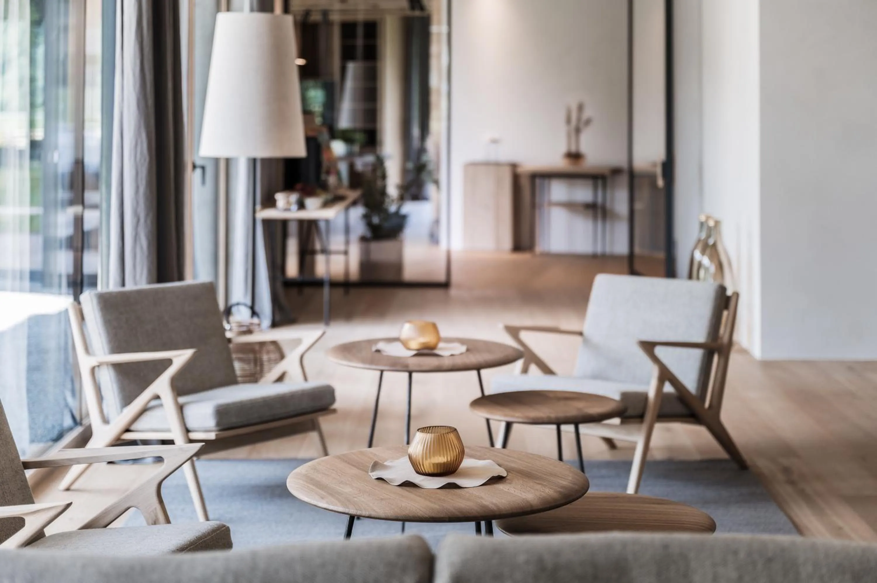 Seating area in zelloon boutique hotel