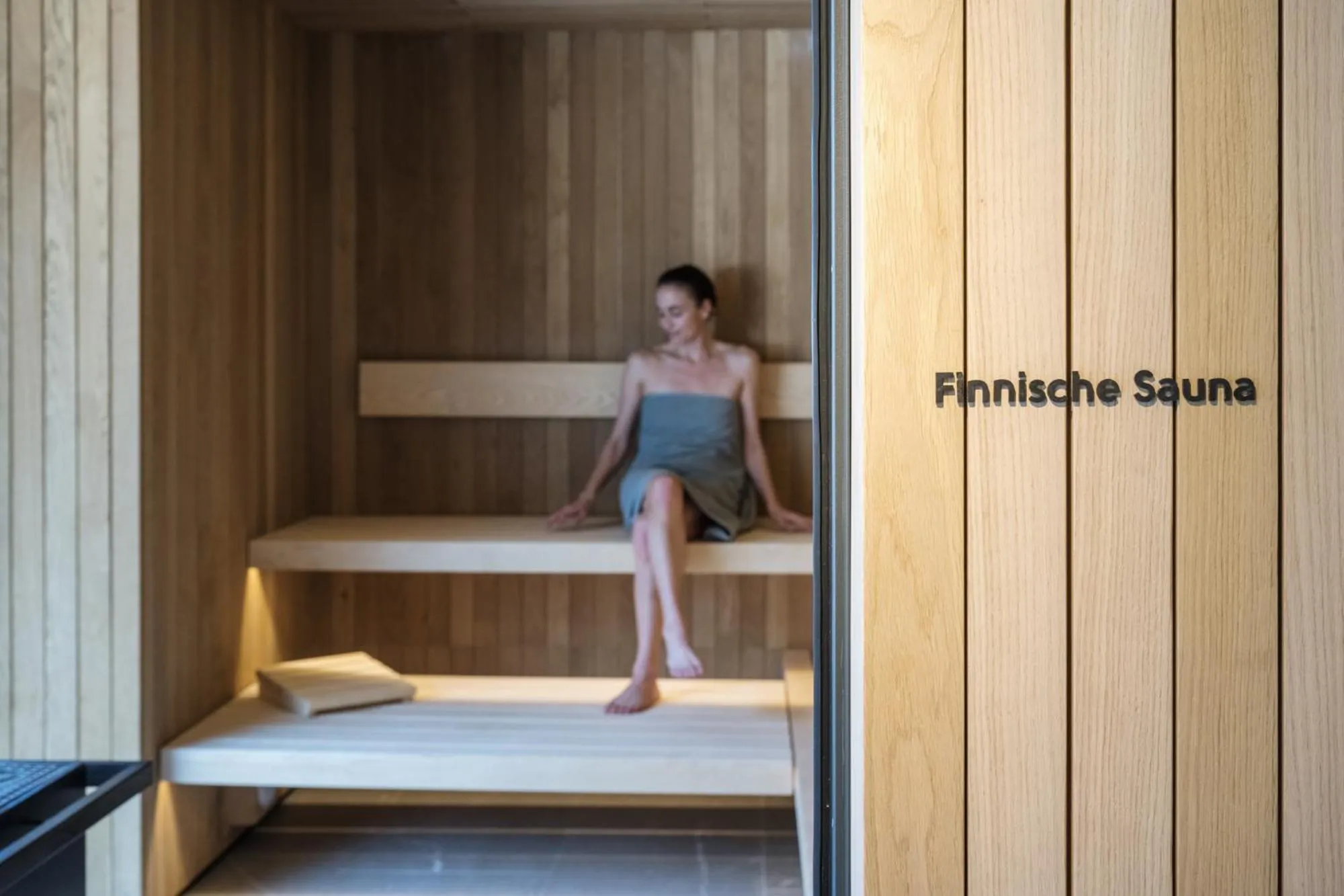 Sauna, Bed in zelloon boutique hotel