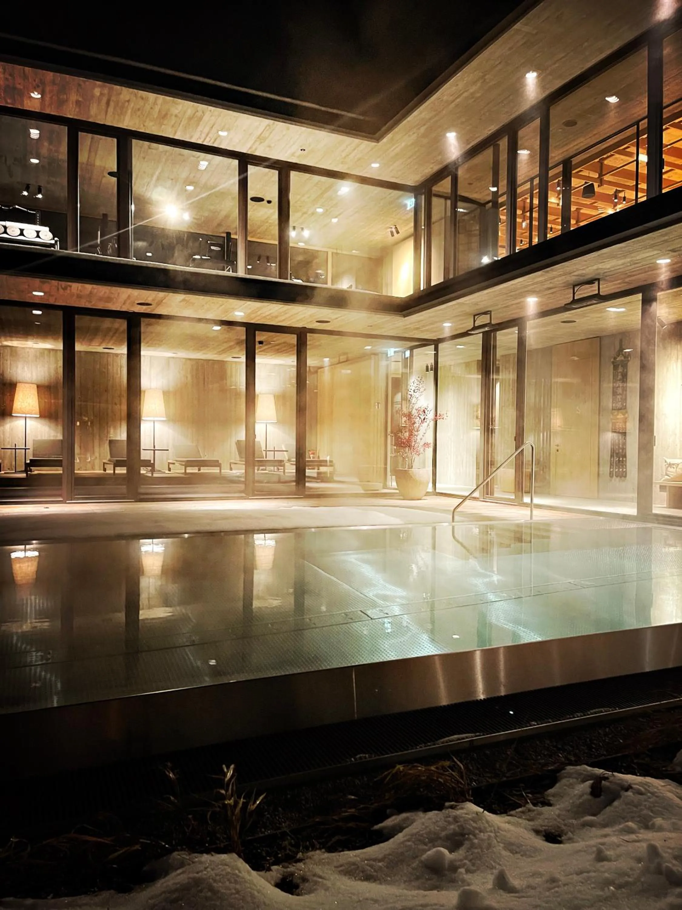 Night in zelloon boutique hotel