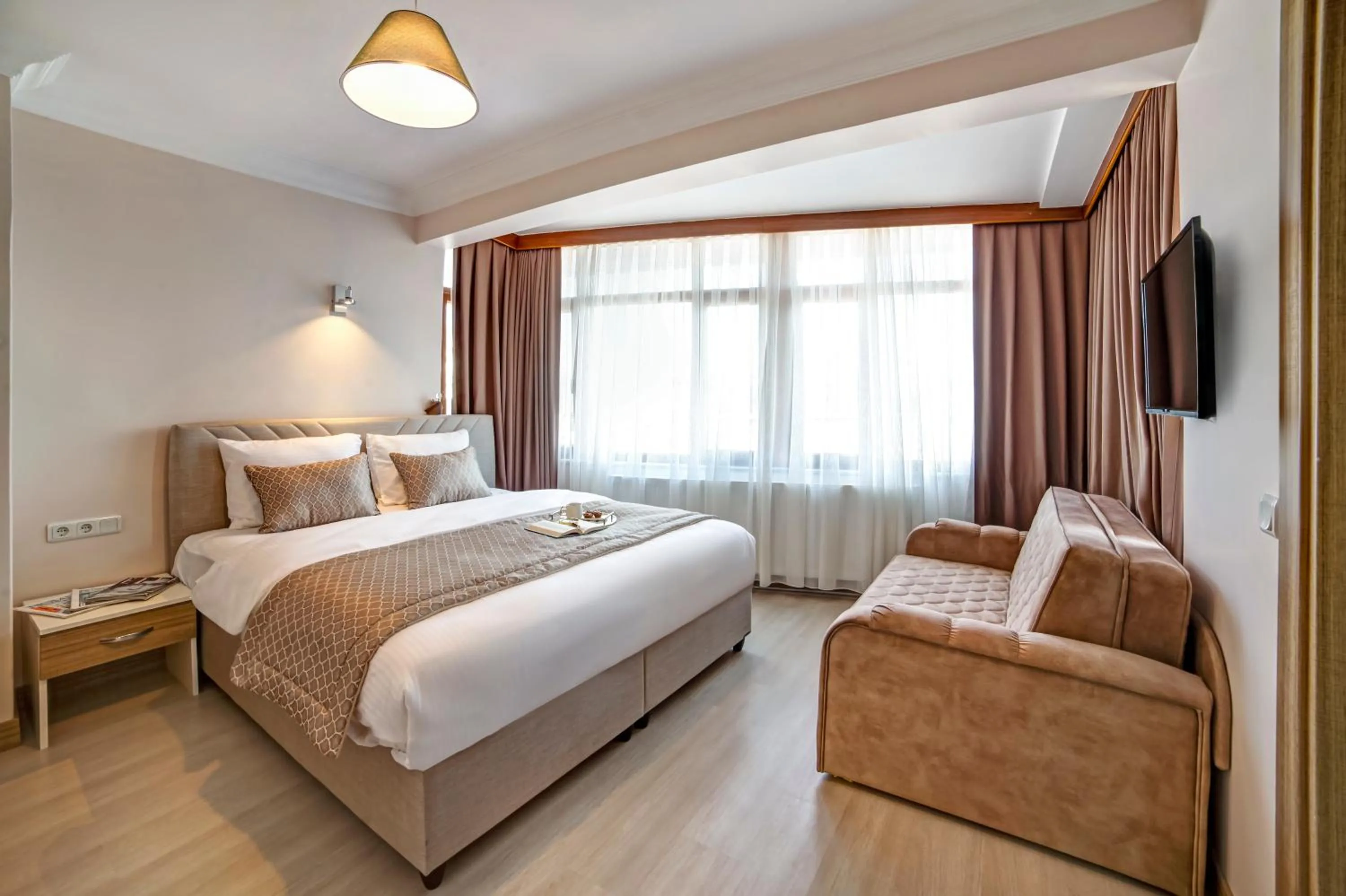 Massage, Bed in SEVEN ROSES APART HOTEL