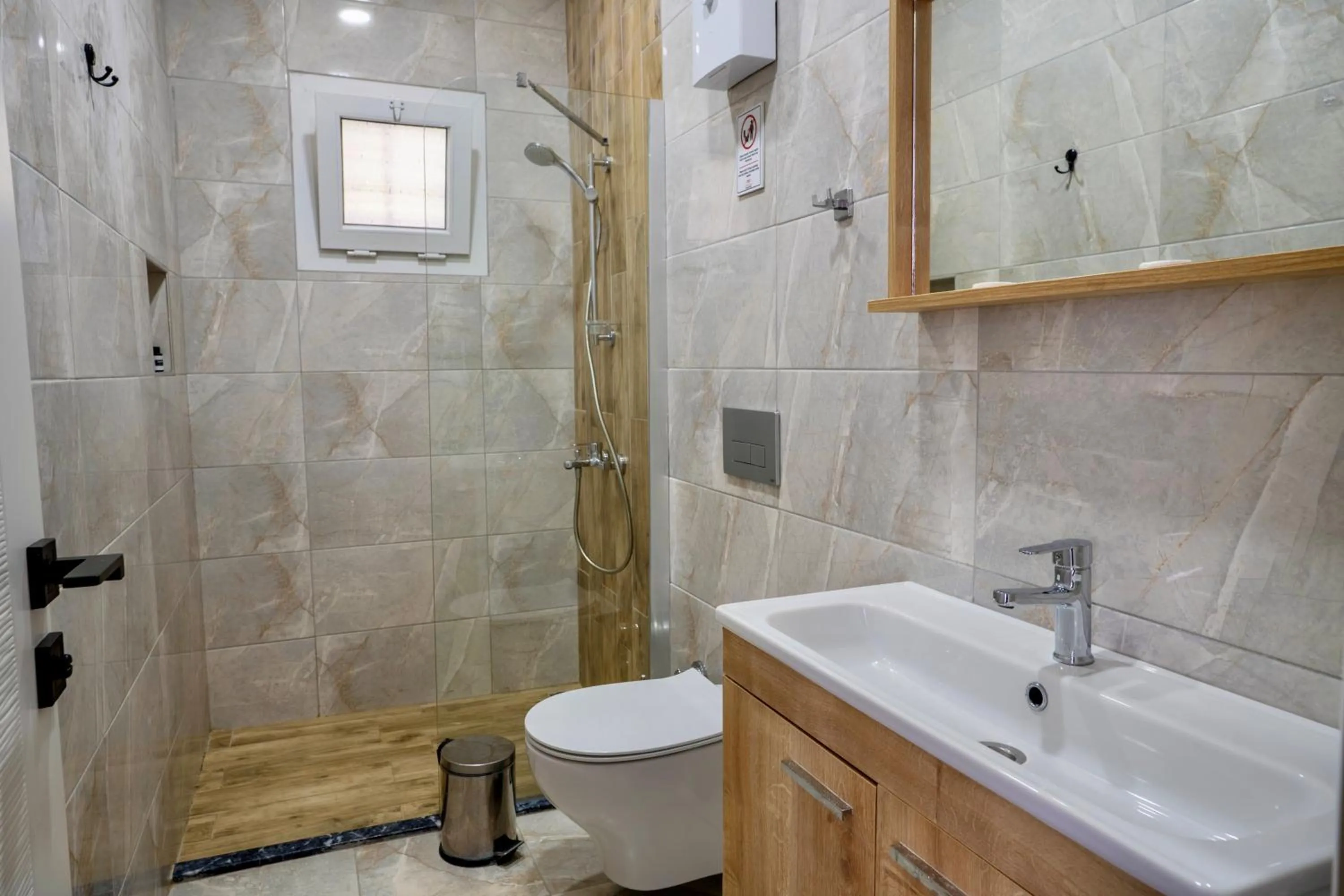 Toilet in Santana Gocek