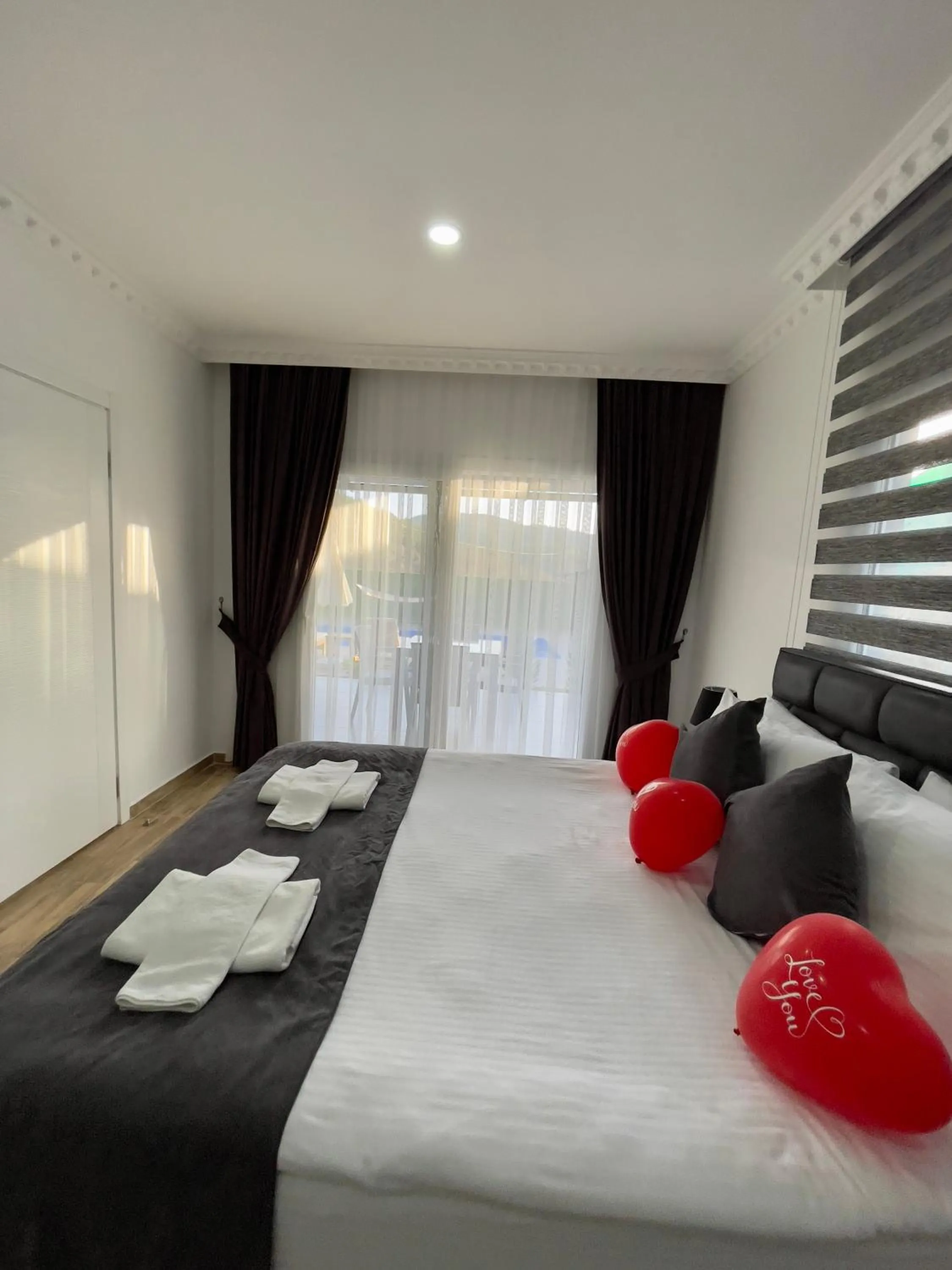 towels, Bed in Santana Gocek